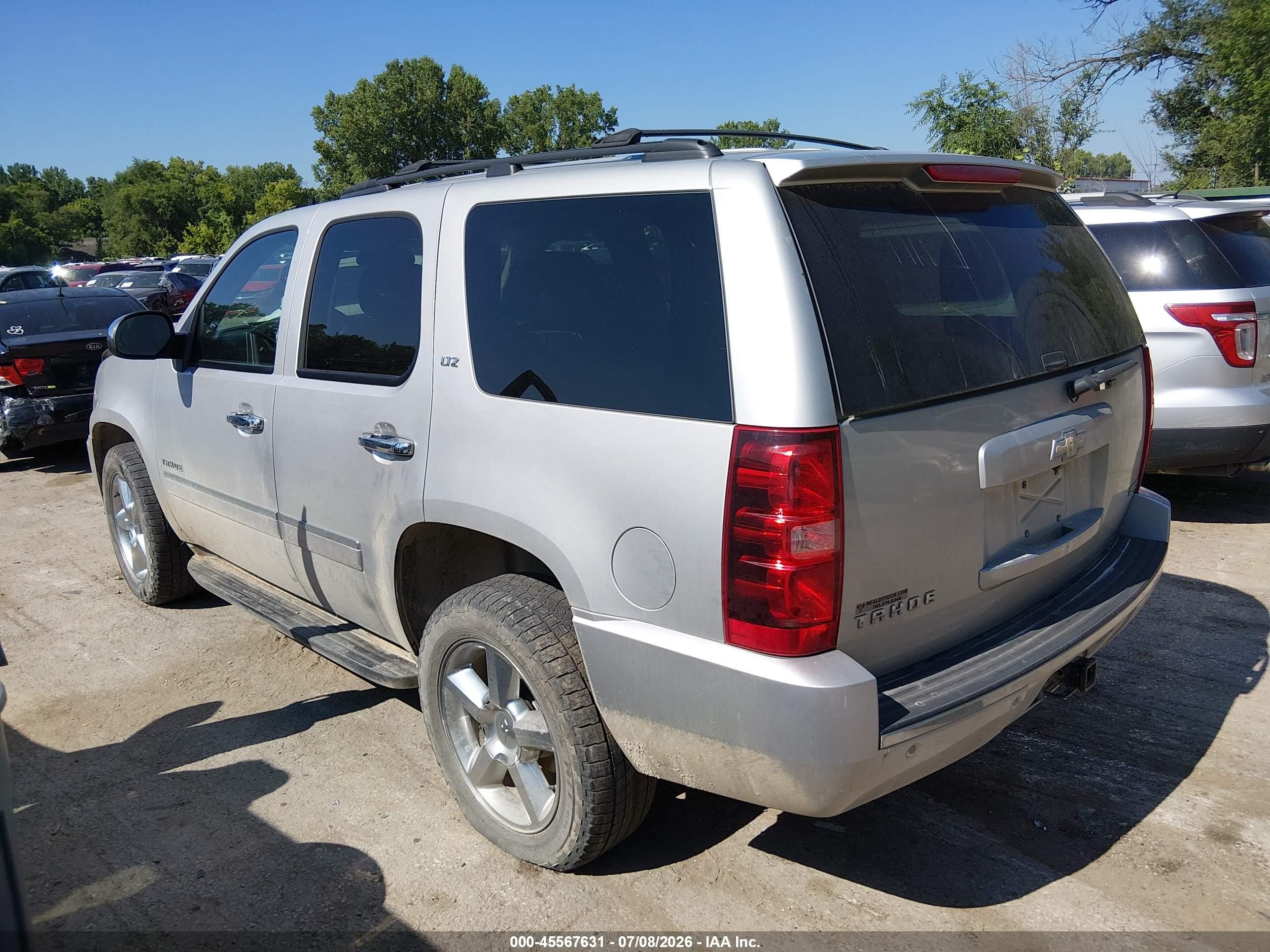 2011 Chevrolet Tahoe Ltz Tan vin: 1GNSKCE07BR119053