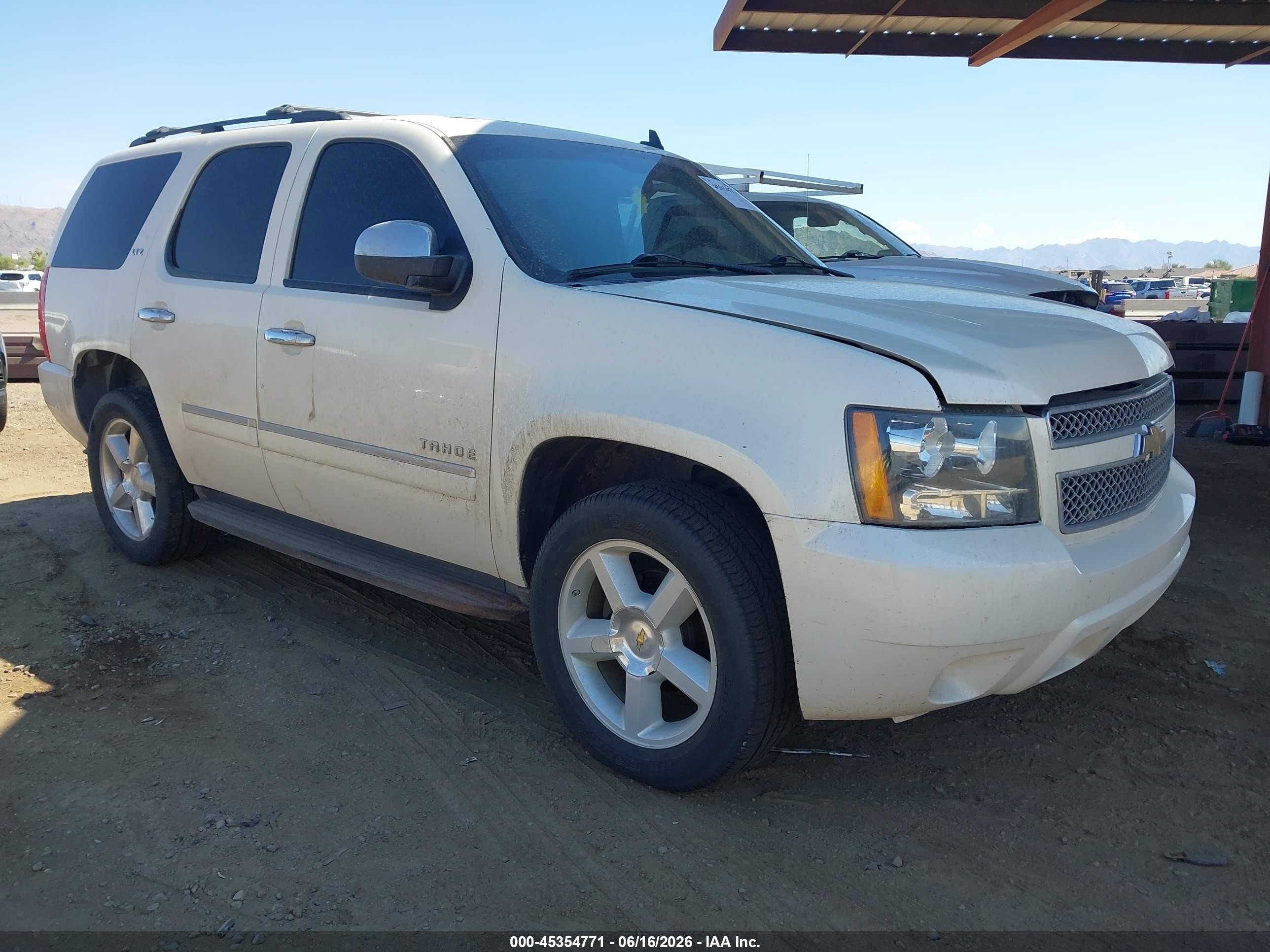 2011 Chevrolet Tahoe Ltz Cream vin: 1GNSKCE07BR324209