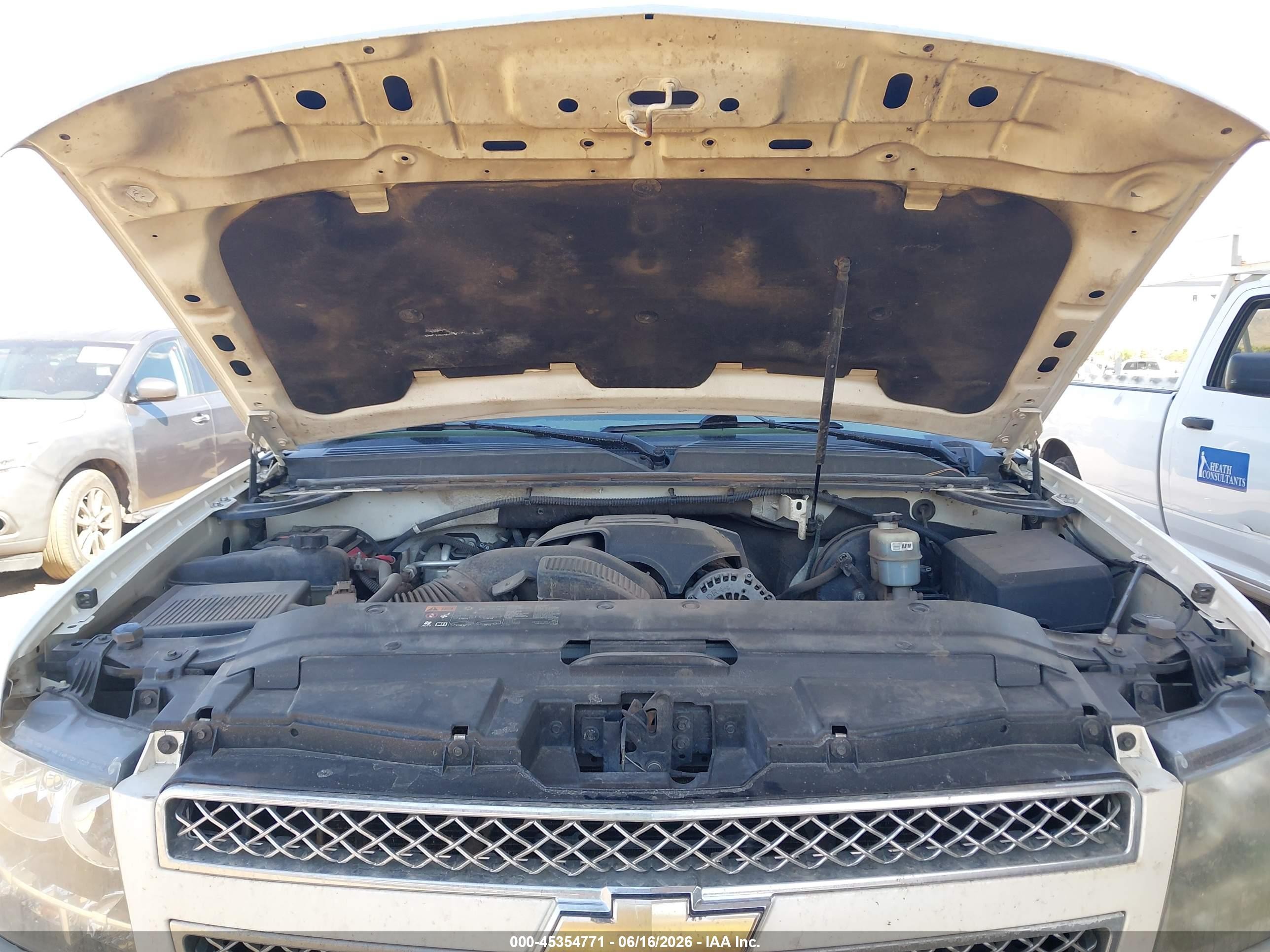 2011 Chevrolet Tahoe Ltz Cream vin: 1GNSKCE07BR324209