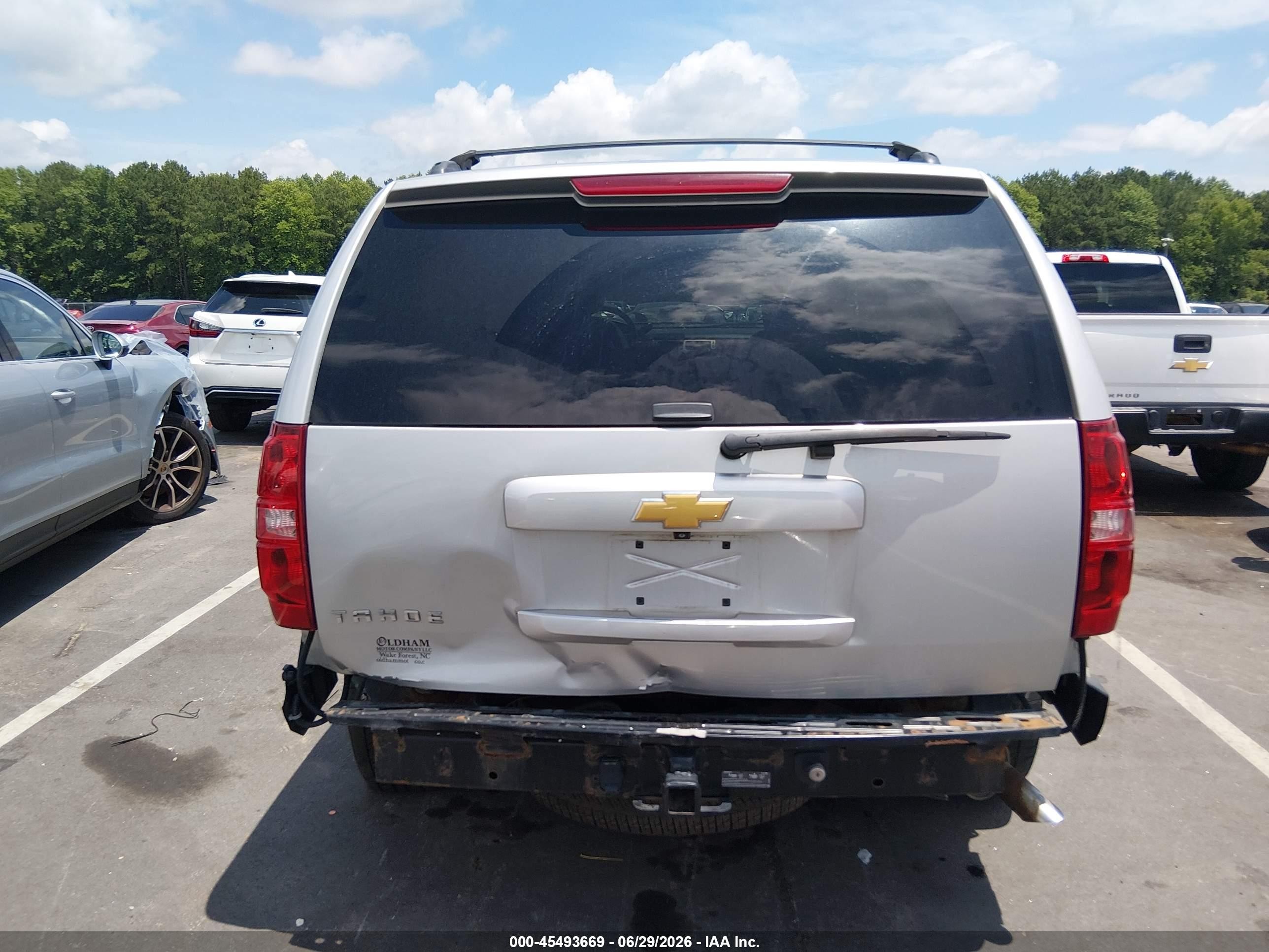 2013 Chevrolet Tahoe Ltz Silver vin: 1GNSKCE07DR155098