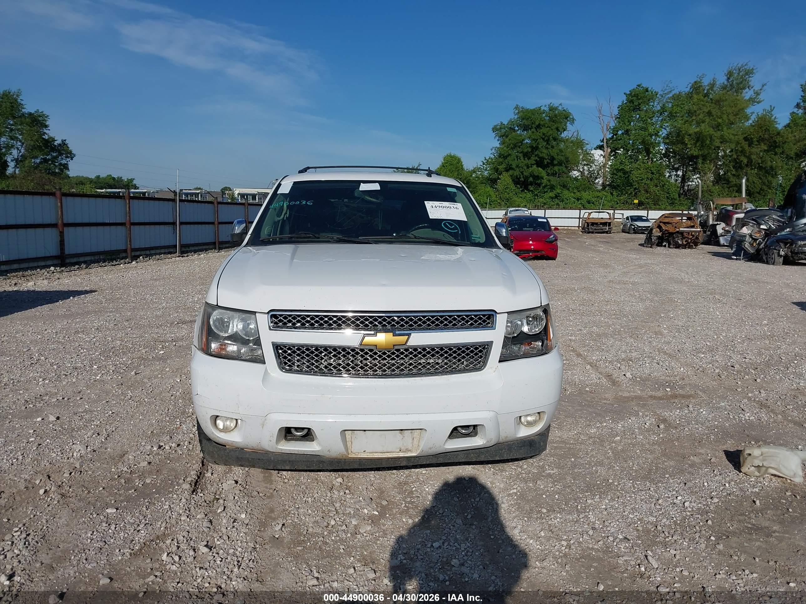 2013 Chevrolet Tahoe Ltz White vin: 1GNSKCE07DR330837