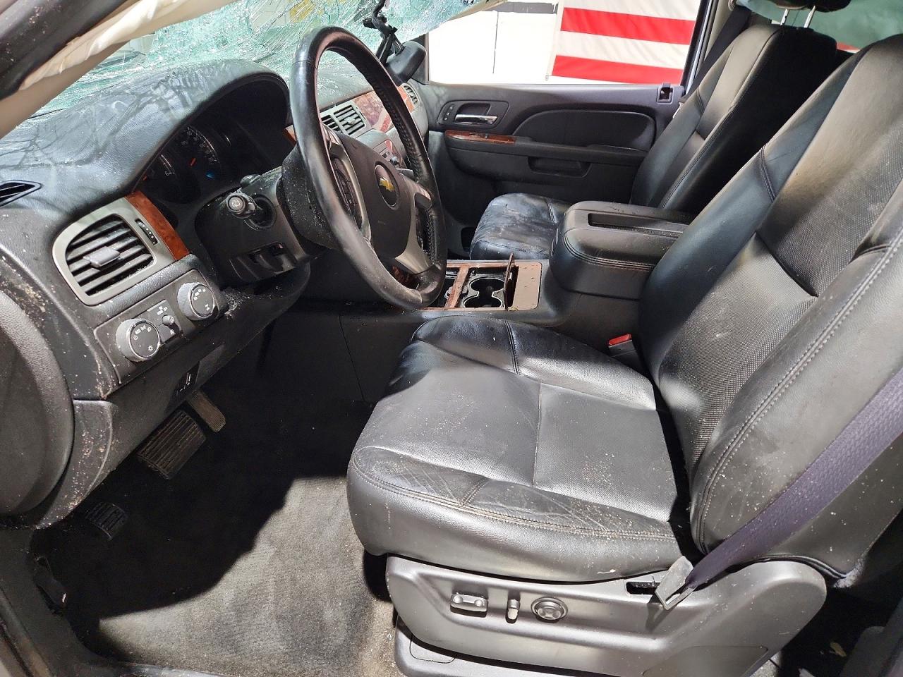 2014 Chevrolet Tahoe K1500 Ltz Silver vin: 1GNSKCE07ER130929