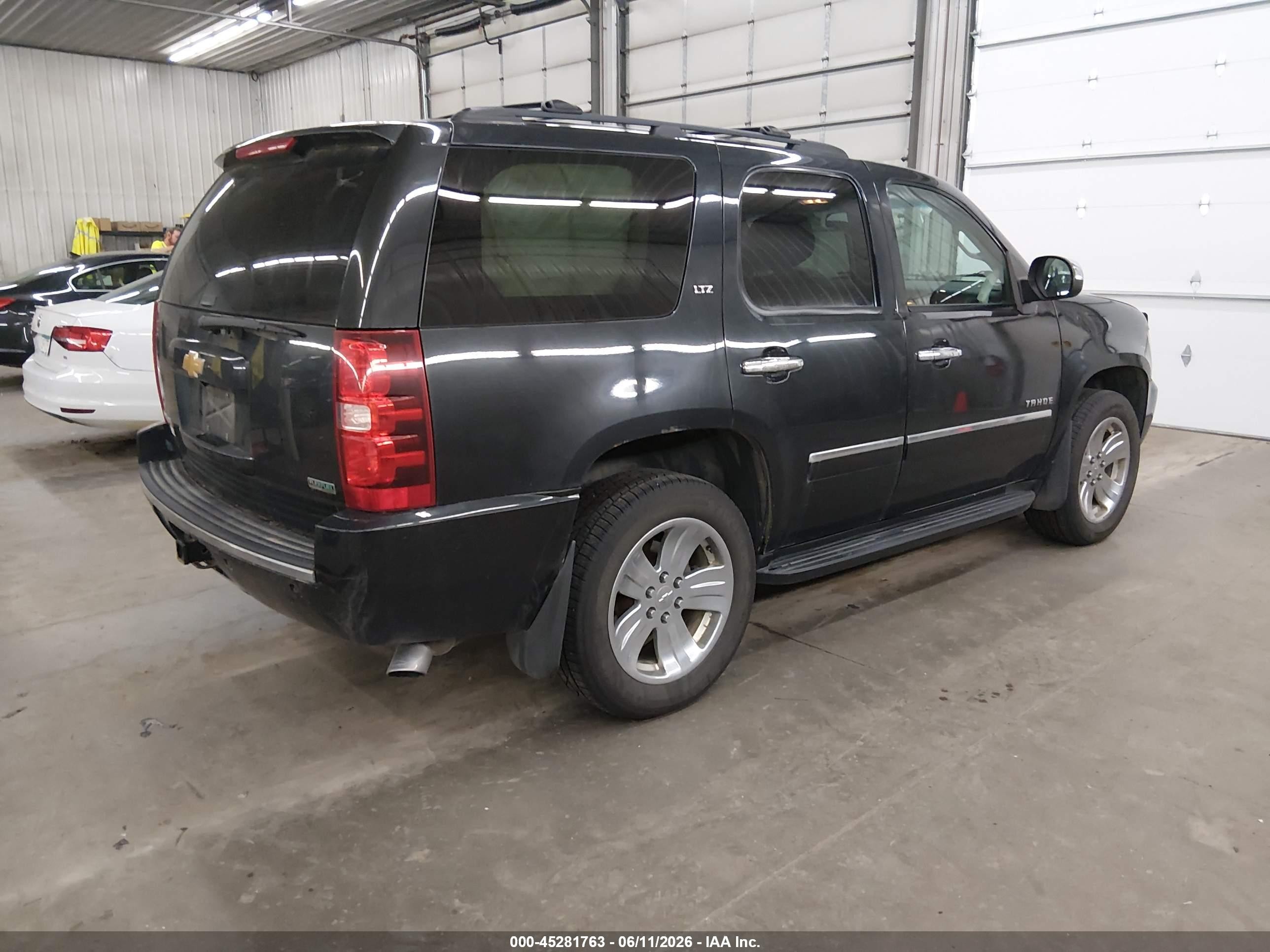 2012 Chevrolet Tahoe Ltz Черный vin: 1GNSKCE08CR141175
