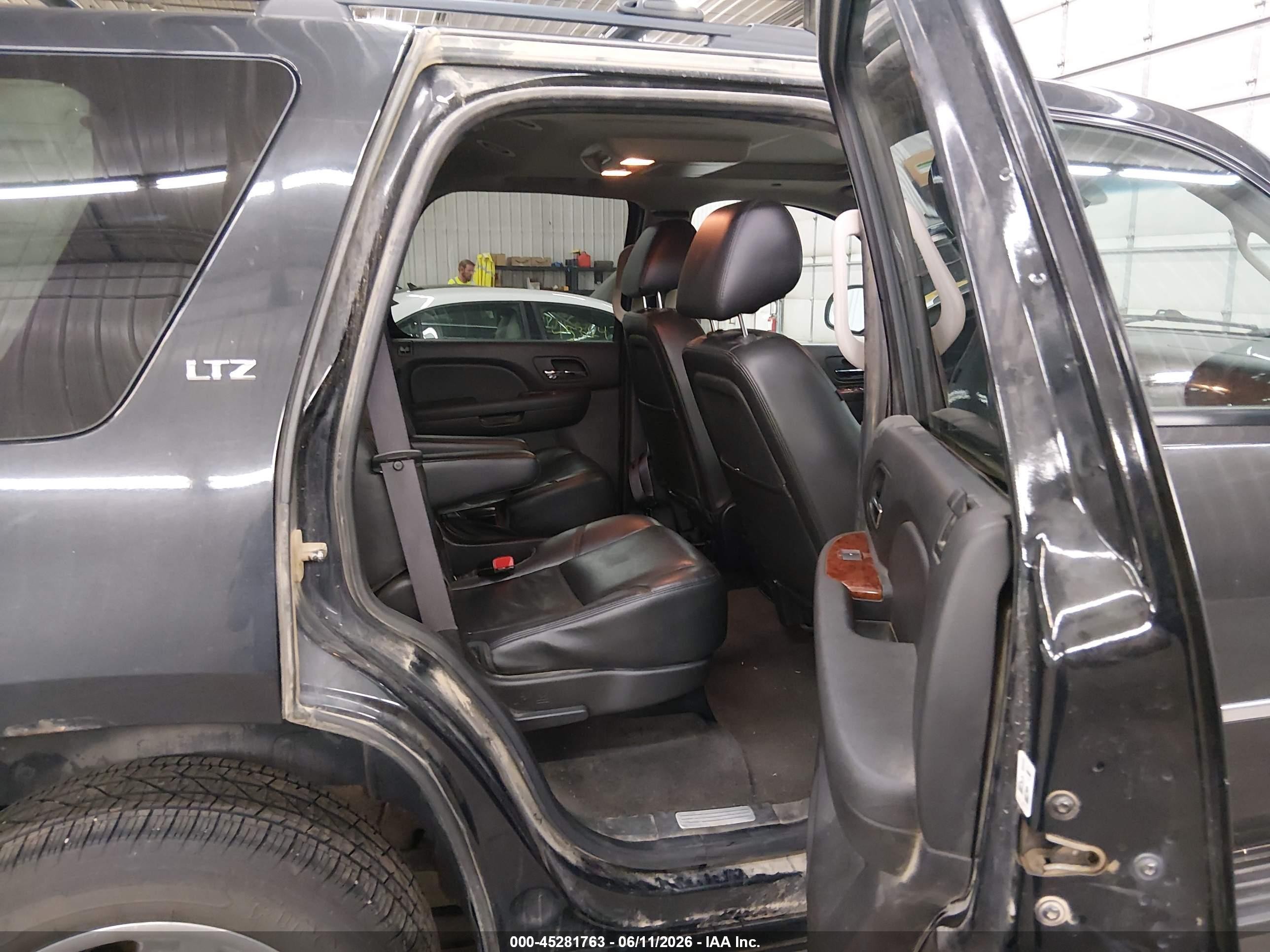 2012 Chevrolet Tahoe Ltz Черный vin: 1GNSKCE08CR141175