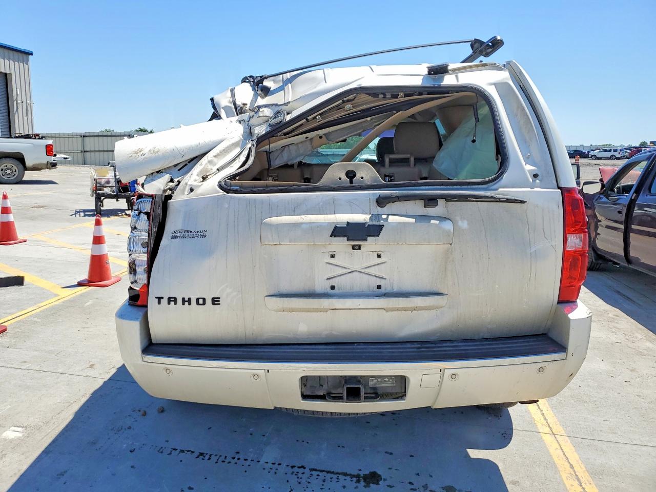 2012 Chevrolet Tahoe K1500 Ltz Beige vin: 1GNSKCE08CR305847