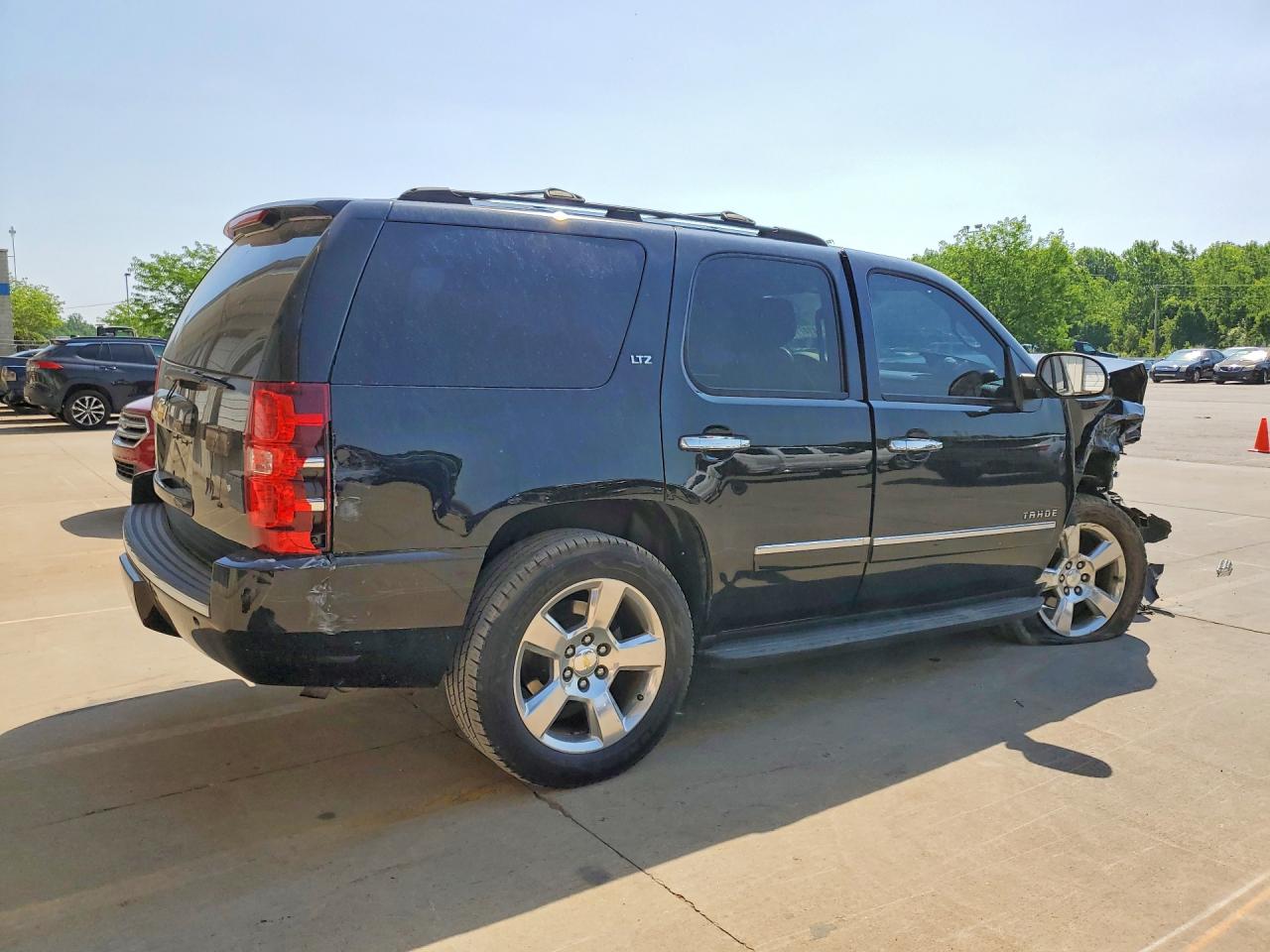 2013 Chevrolet Tahoe K1500 Ltz Black vin: 1GNSKCE08DR171343