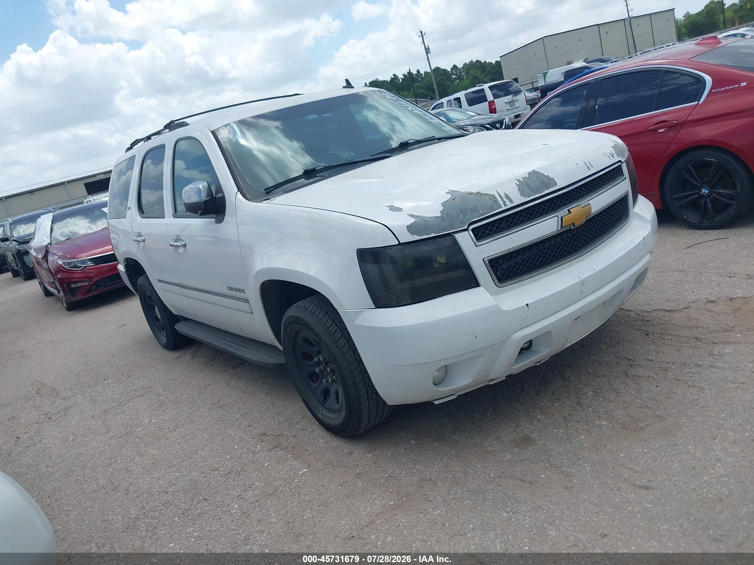 2013 Chevrolet Tahoe Ltz White vin: 1GNSKCE08DR285651