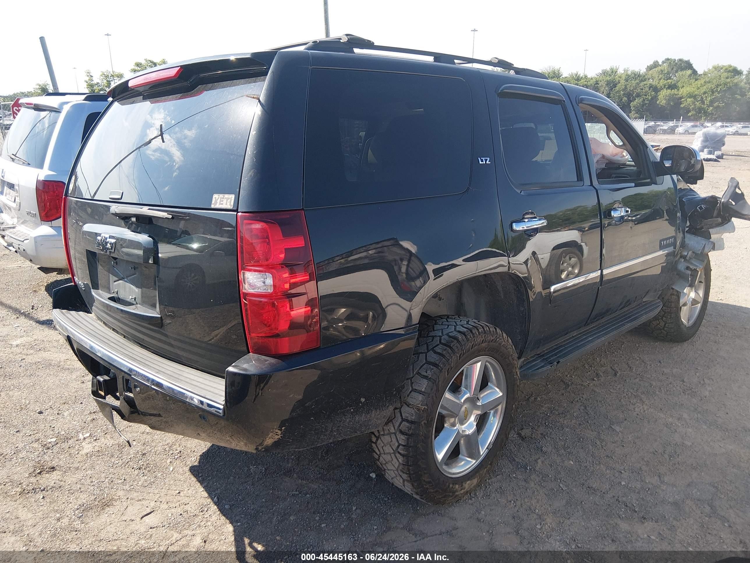 2013 Chevrolet Tahoe Ltz Black vin: 1GNSKCE09DR294133