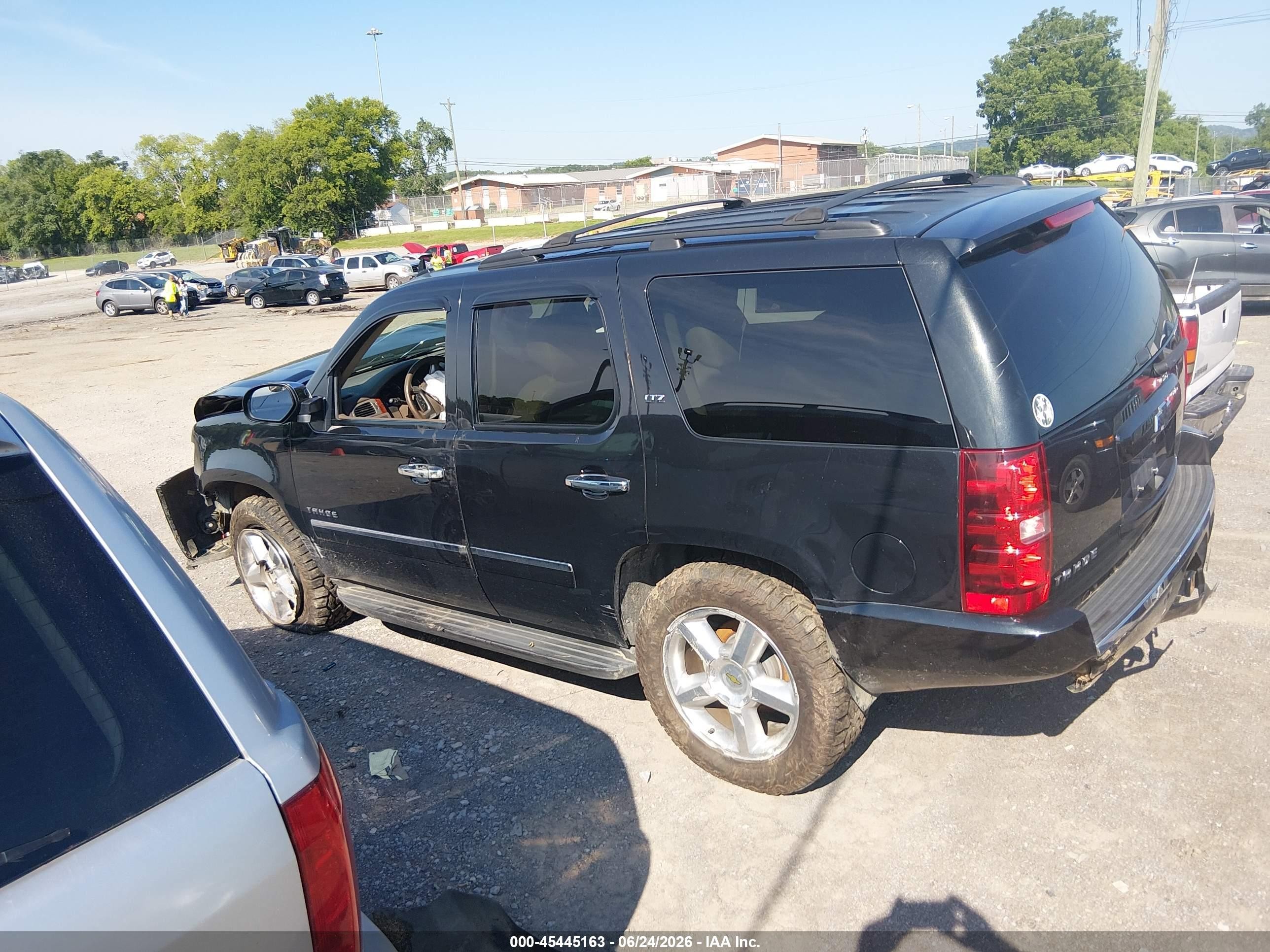 2013 Chevrolet Tahoe Ltz Black vin: 1GNSKCE09DR294133