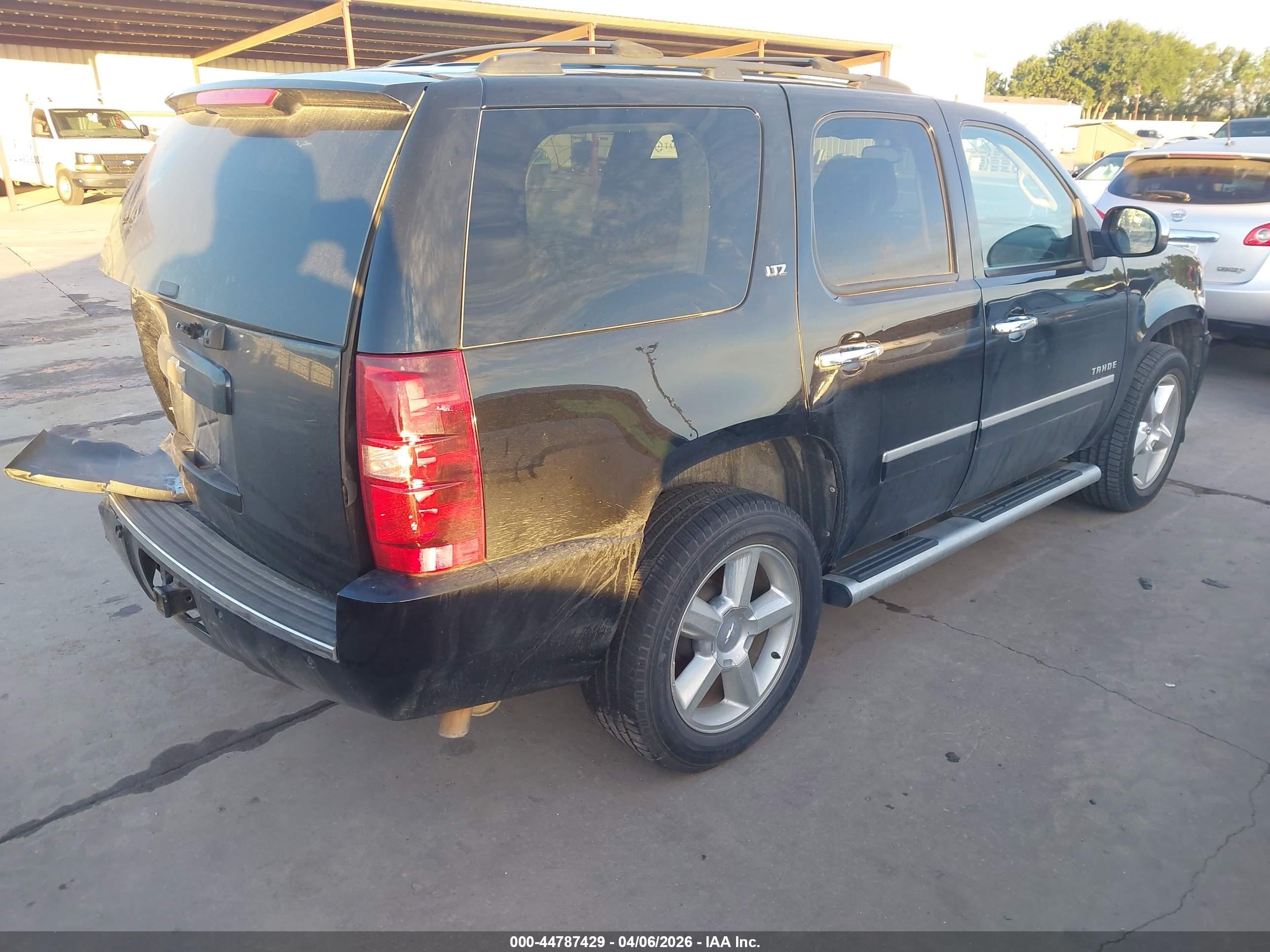 2014 Chevrolet Tahoe Ltz Black vin: 1GNSKCE09ER131581