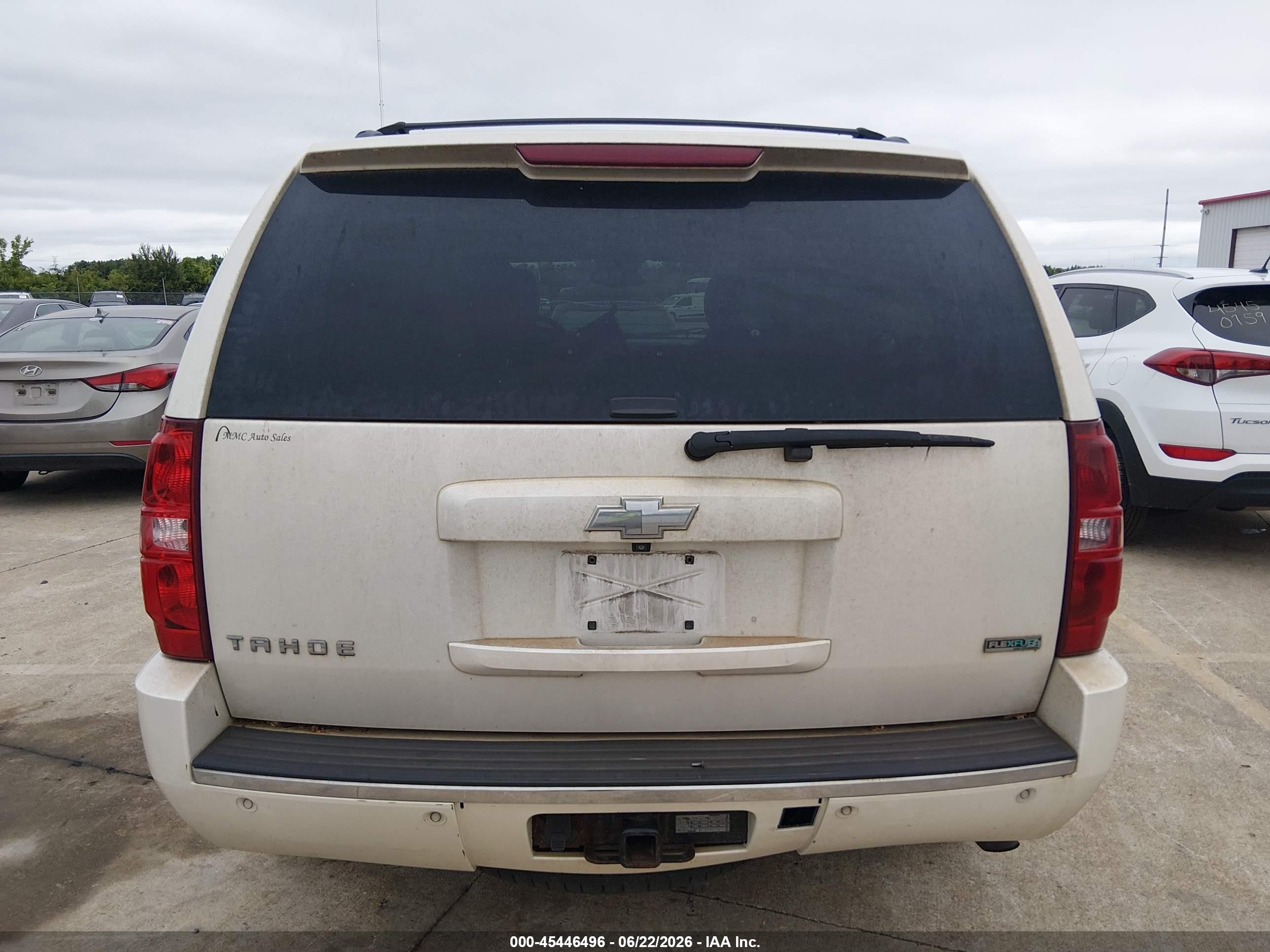 2011 Chevrolet Tahoe Ltz Белый vin: 1GNSKCE0XBR265222