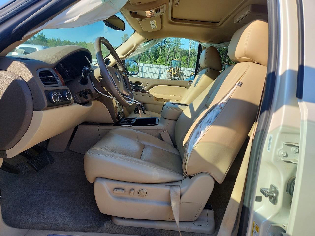 2014 Chevrolet Tahoe K1500 Ltz Кремовый vin: 1GNSKCE0XER127880