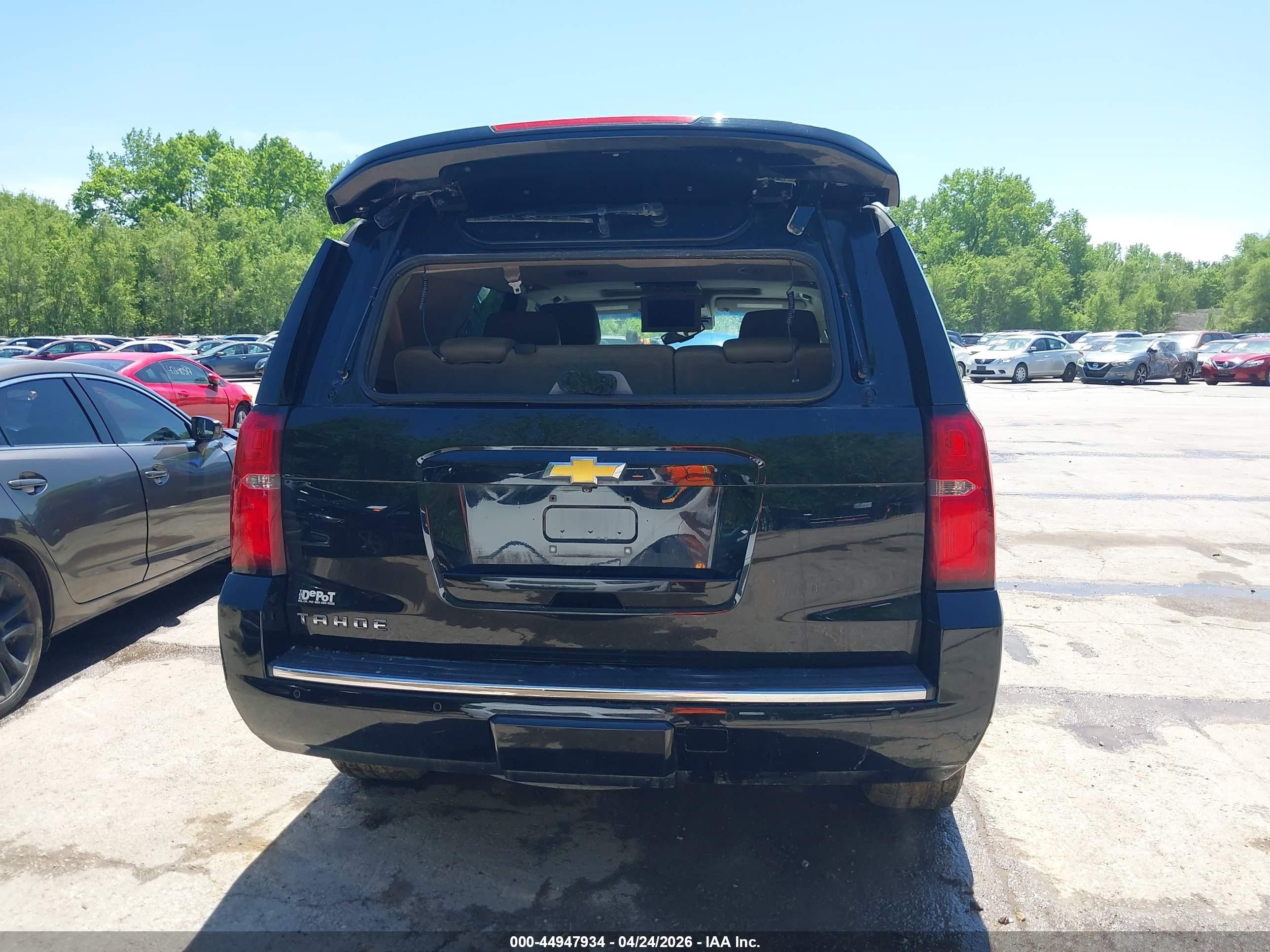 2015 Chevrolet Tahoe Ltz Black vin: 1GNSKCKC1FR100423