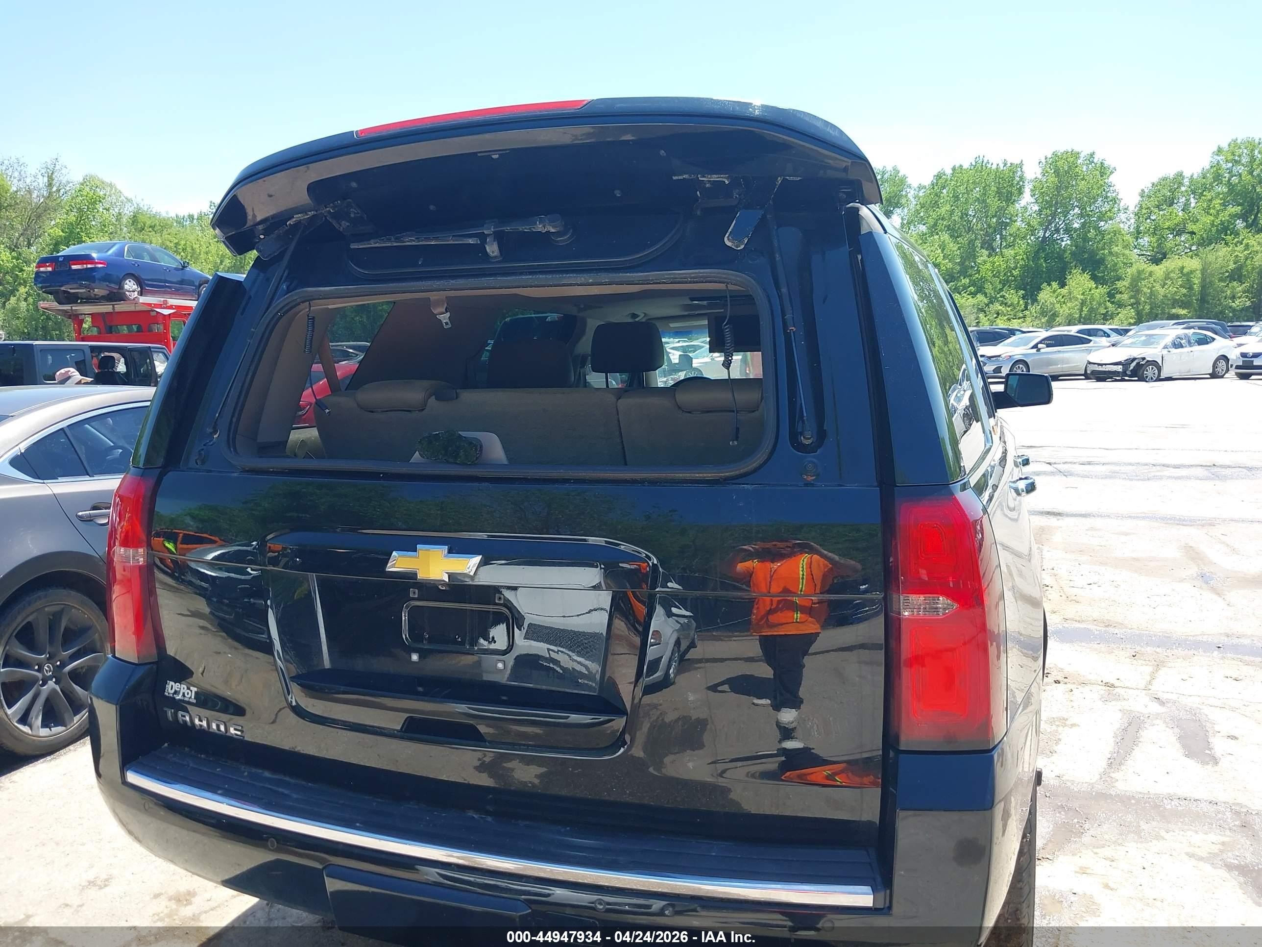 2015 Chevrolet Tahoe Ltz Black vin: 1GNSKCKC1FR100423