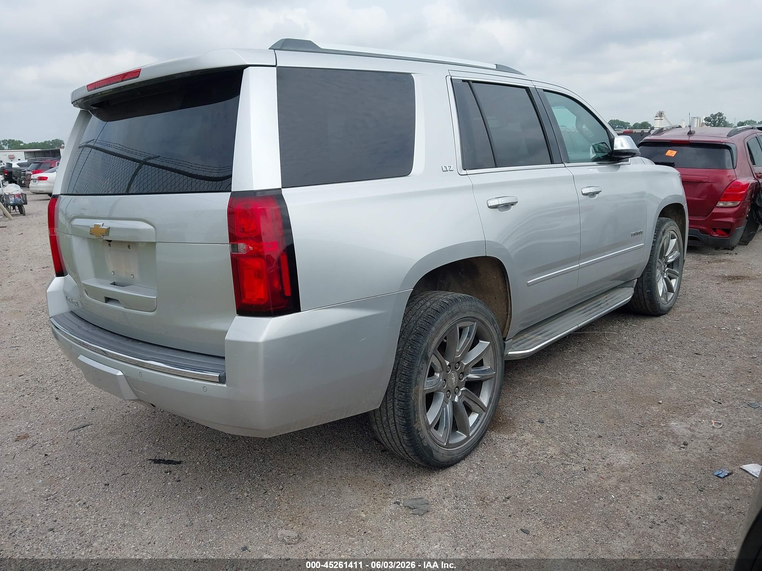 2015 Chevrolet Tahoe Ltz Silver vin: 1GNSKCKC1FR126052