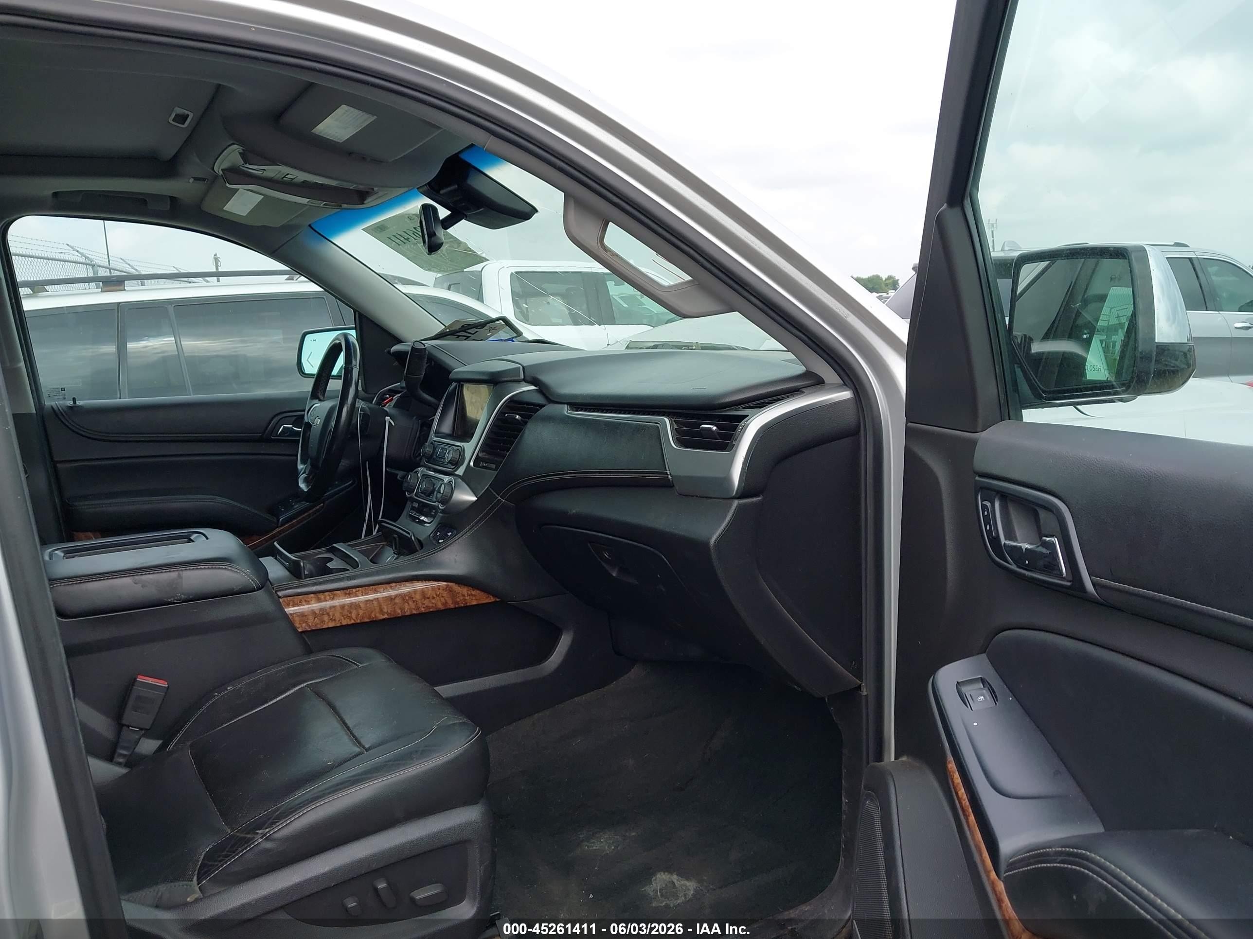 2015 Chevrolet Tahoe Ltz Silver vin: 1GNSKCKC1FR126052