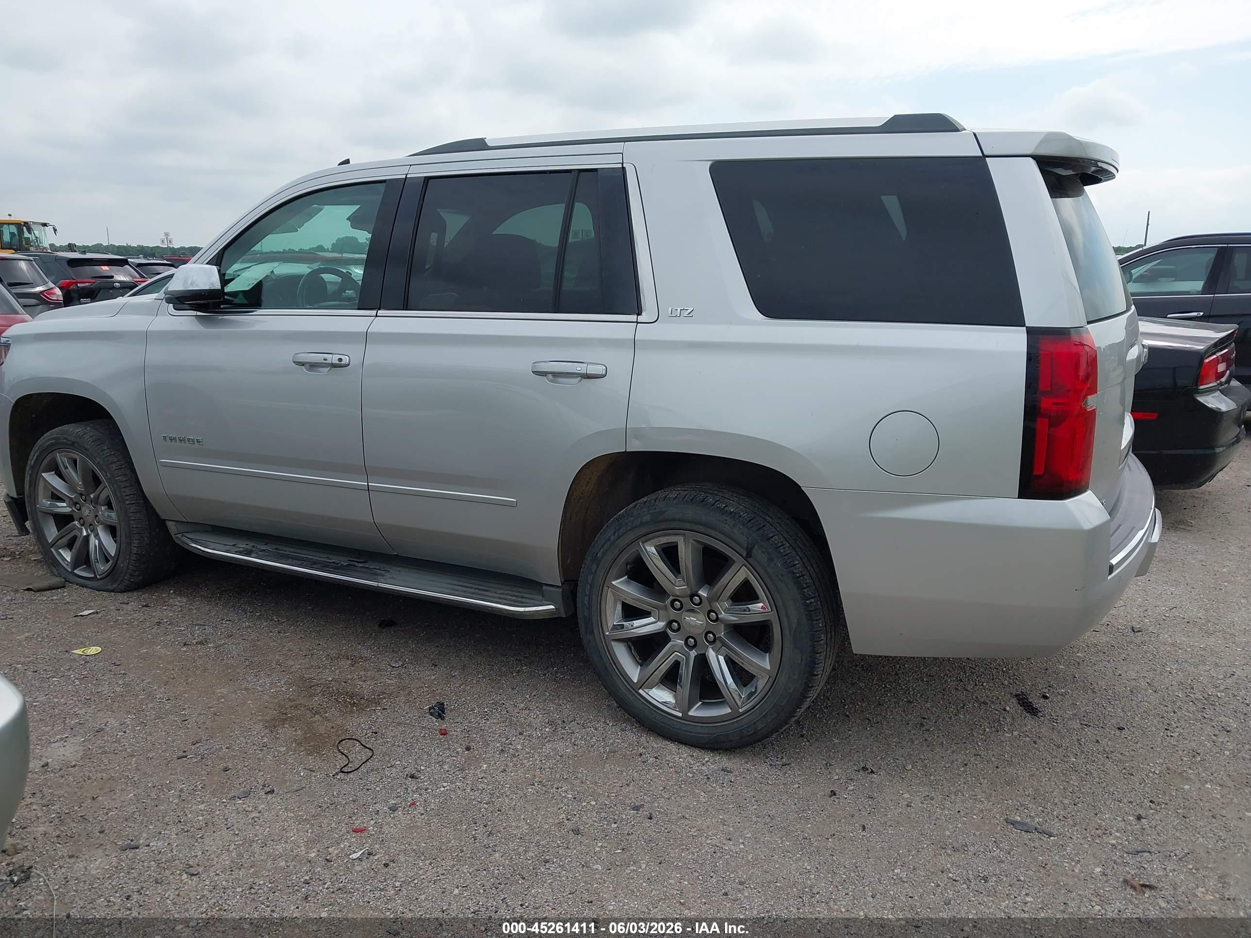2015 Chevrolet Tahoe Ltz Silver vin: 1GNSKCKC1FR126052