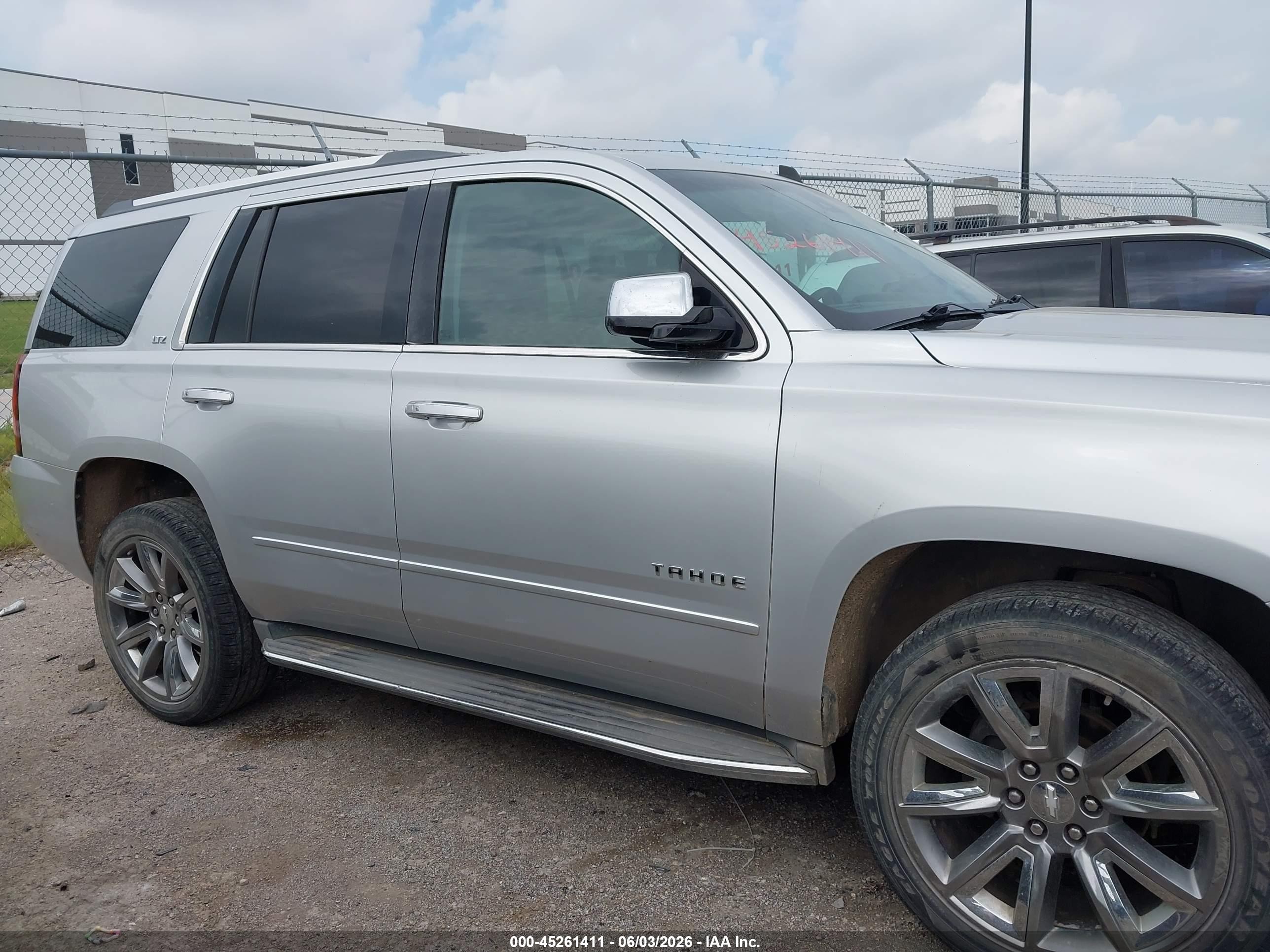 2015 Chevrolet Tahoe Ltz Silver vin: 1GNSKCKC1FR126052