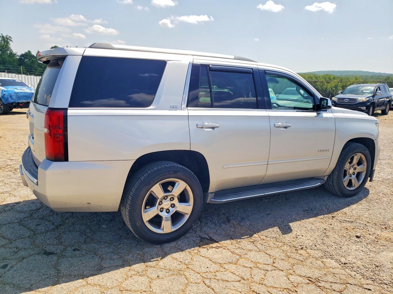 2015 Chevrolet Tahoe K1500 Ltz Silver vin: 1GNSKCKC1FR523888
