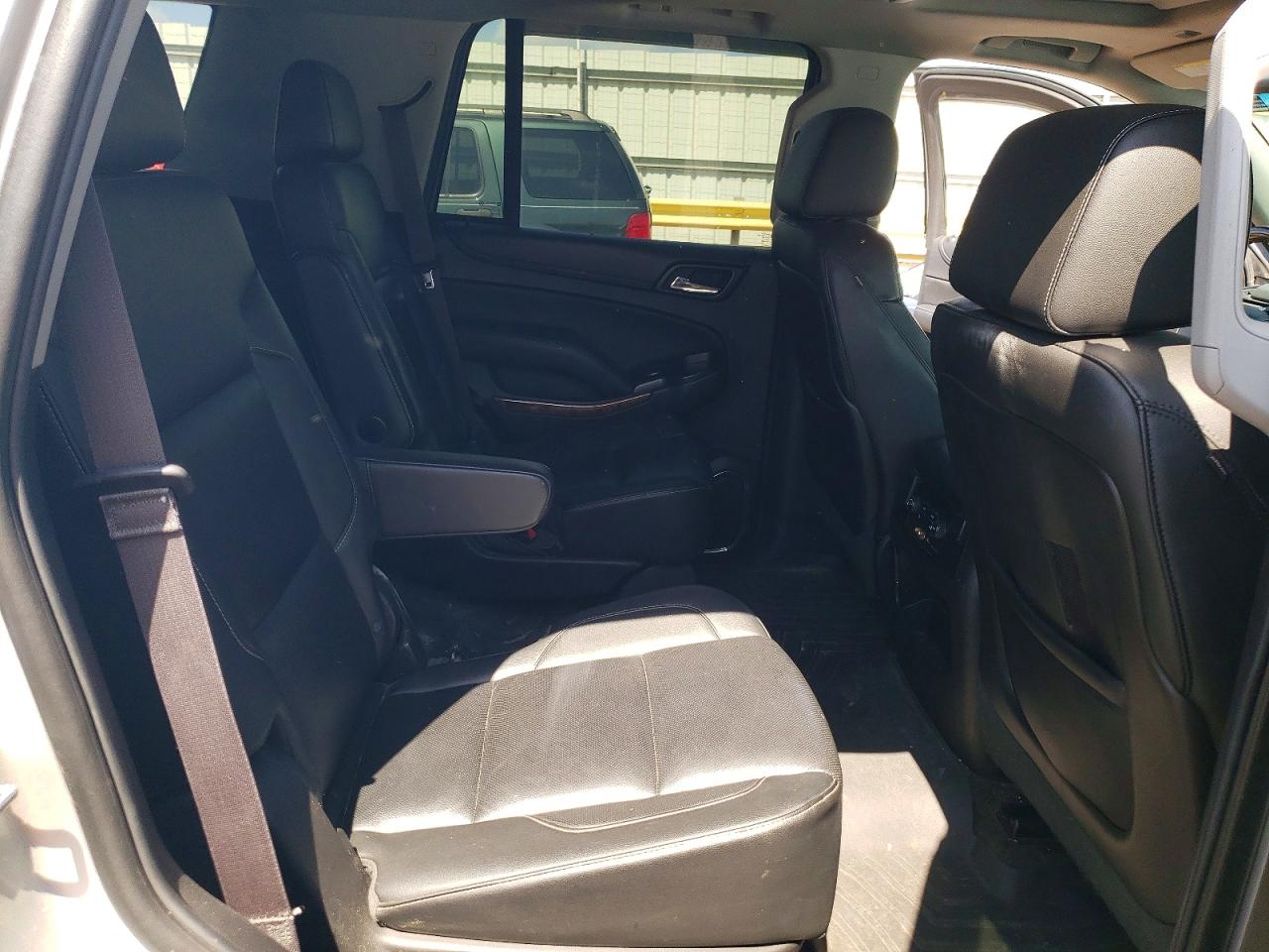 2015 Chevrolet Tahoe K1500 Ltz Silver vin: 1GNSKCKC1FR523888