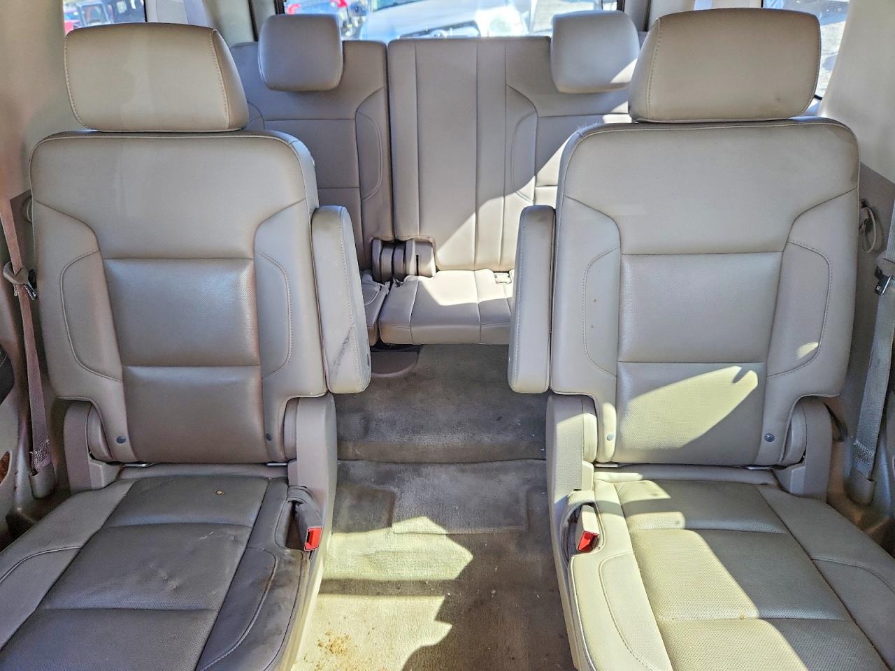 2015 Chevrolet Tahoe K1500 Ltz Beige vin: 1GNSKCKC1FR591706
