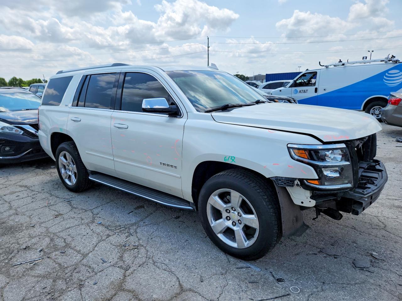 2015 Chevrolet Tahoe K1500 Ltz White vin: 1GNSKCKC1FR613316