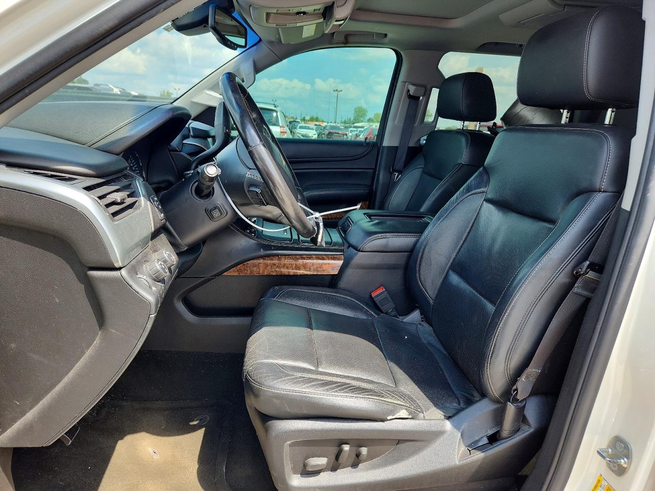 2015 Chevrolet Tahoe K1500 Ltz White vin: 1GNSKCKC1FR613316