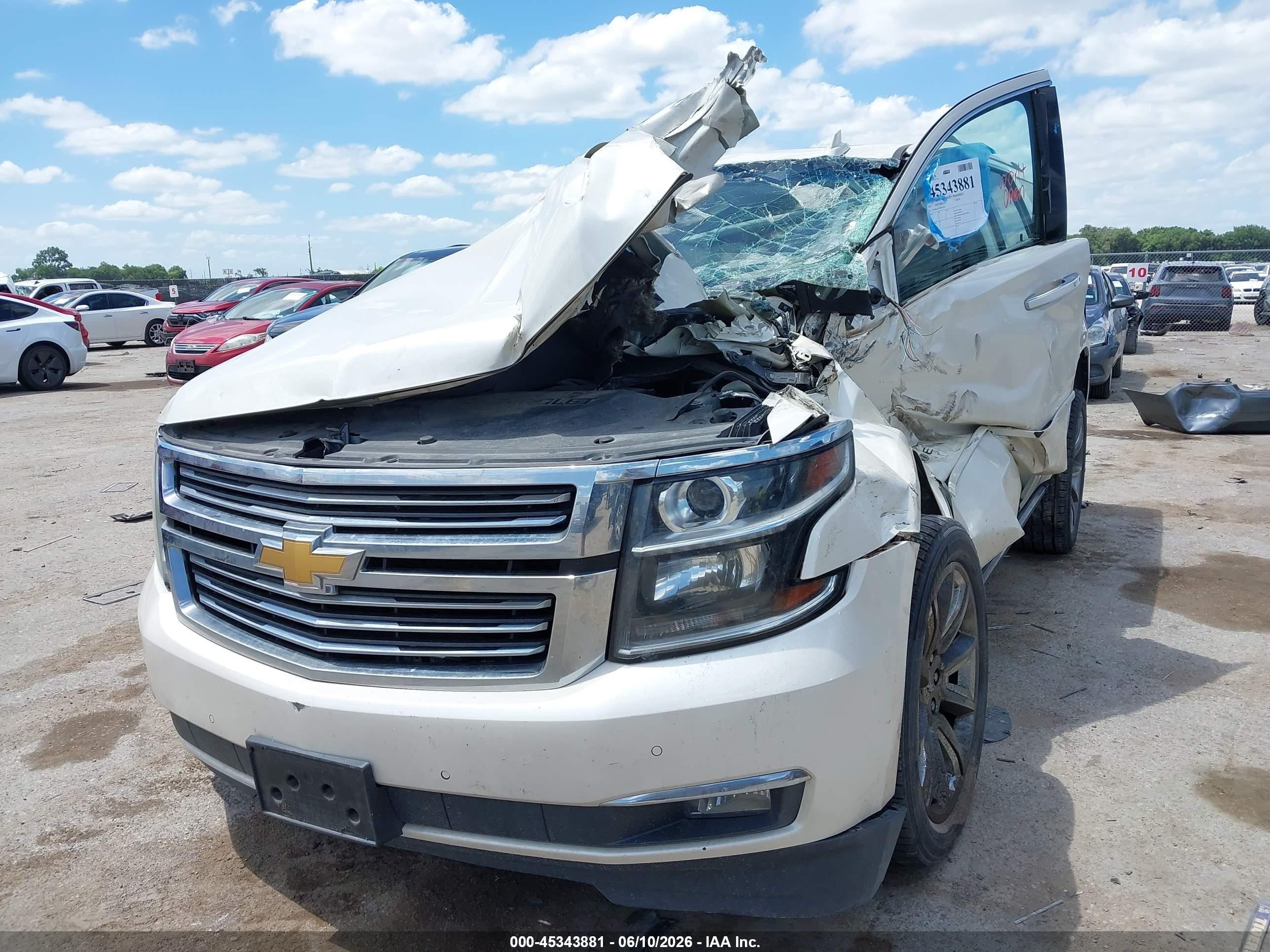 2015 Chevrolet Tahoe Ltz White vin: 1GNSKCKC1FR652620