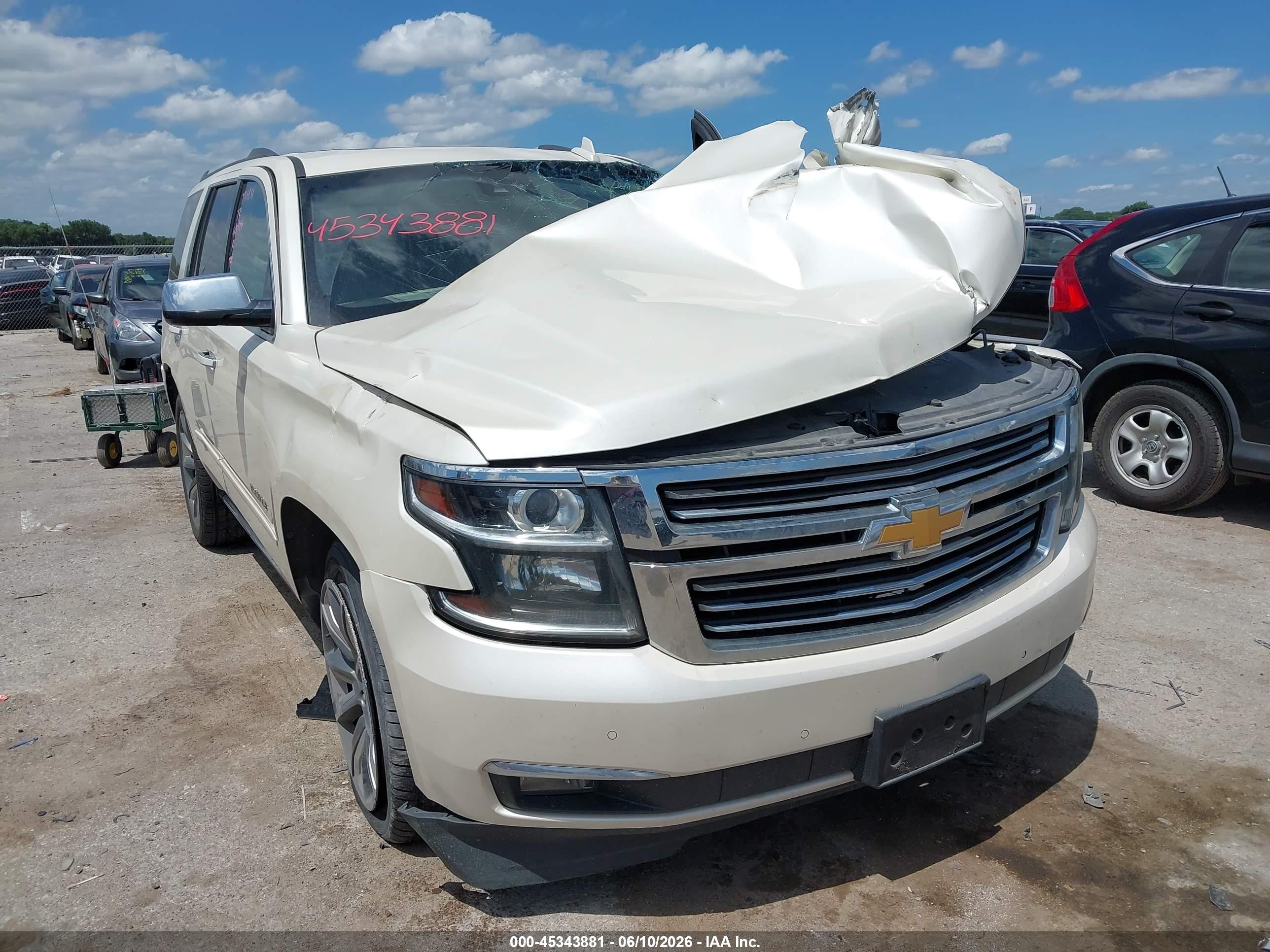 2015 Chevrolet Tahoe Ltz White vin: 1GNSKCKC1FR652620