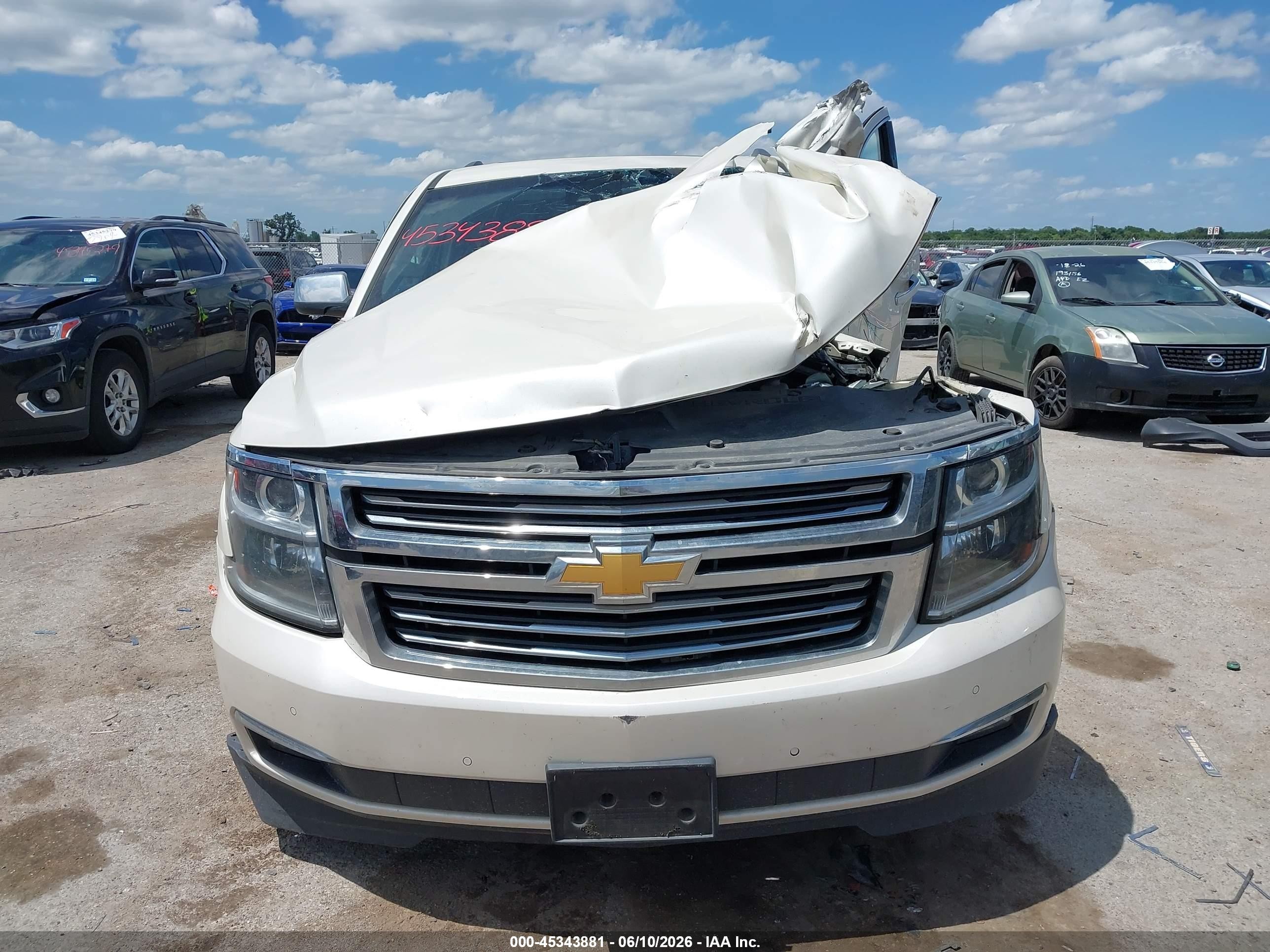 2015 Chevrolet Tahoe Ltz White vin: 1GNSKCKC1FR652620
