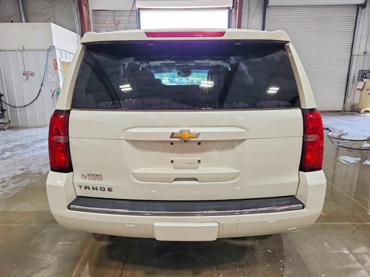 2015 Chevrolet Tahoe K1500 Ltz White vin: 1GNSKCKC2FR186504