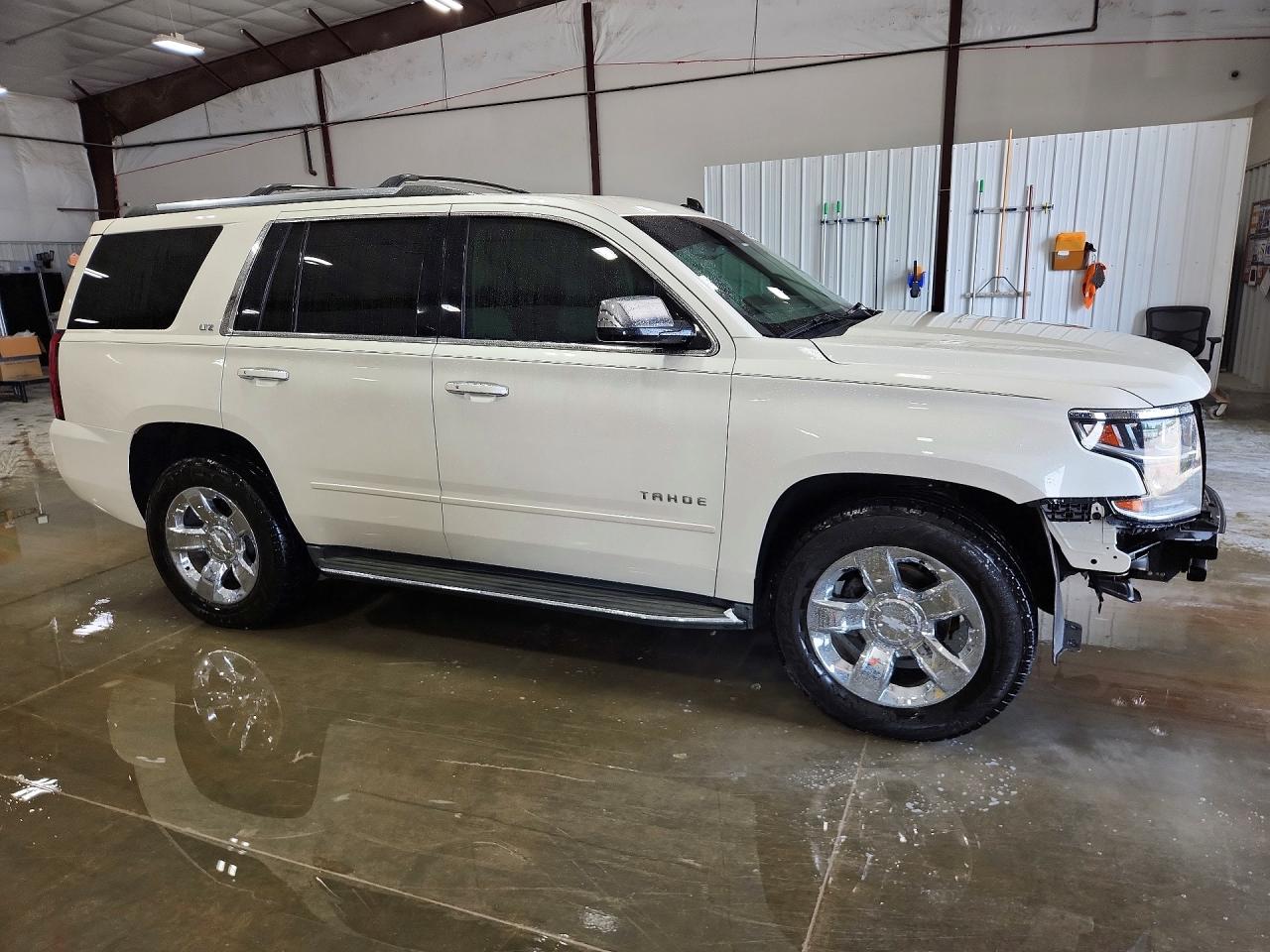 2015 Chevrolet Tahoe K1500 Ltz White vin: 1GNSKCKC2FR186504
