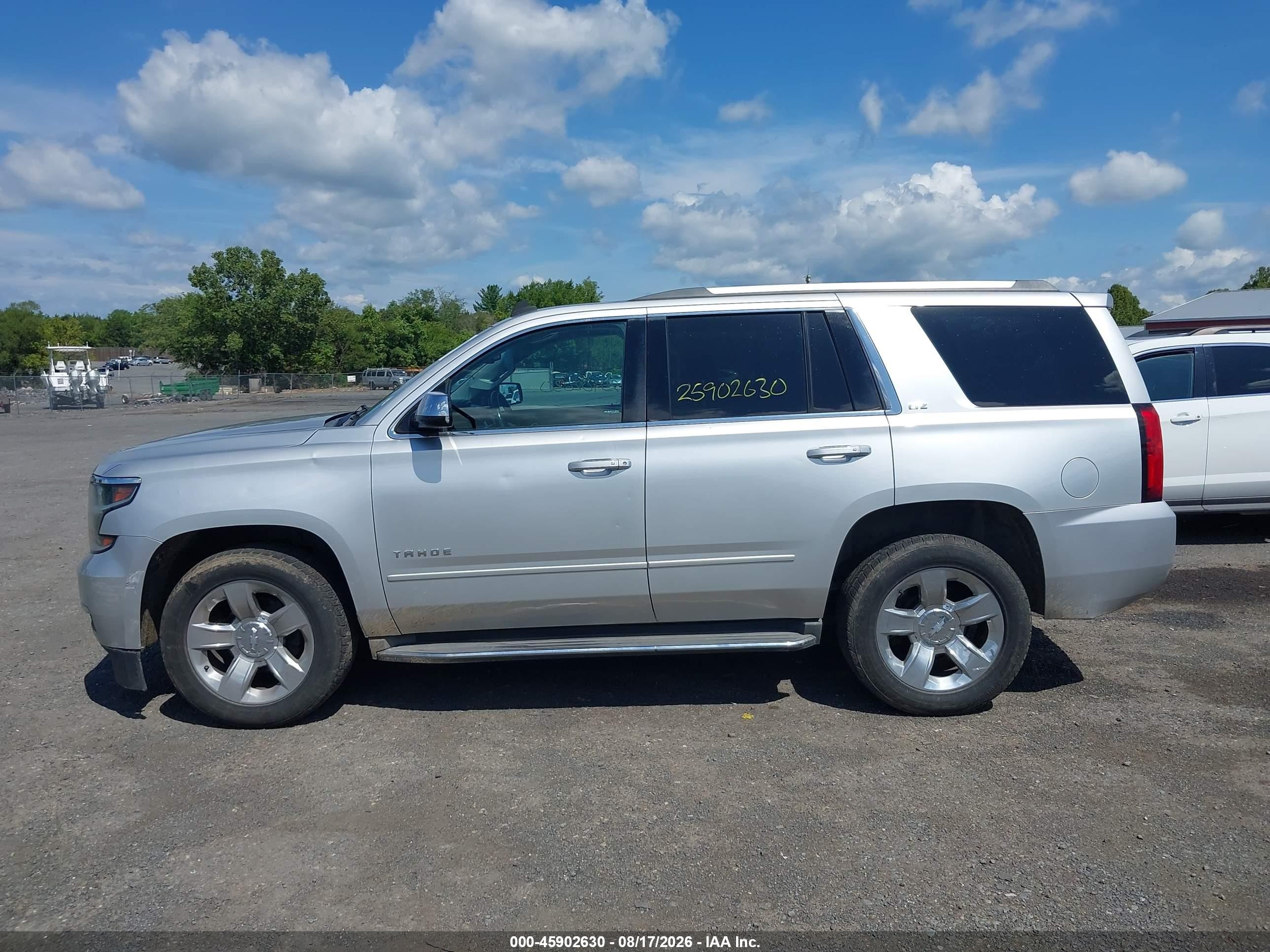 2015 Chevrolet Tahoe Ltz Серебряный vin: 1GNSKCKC2FR218206