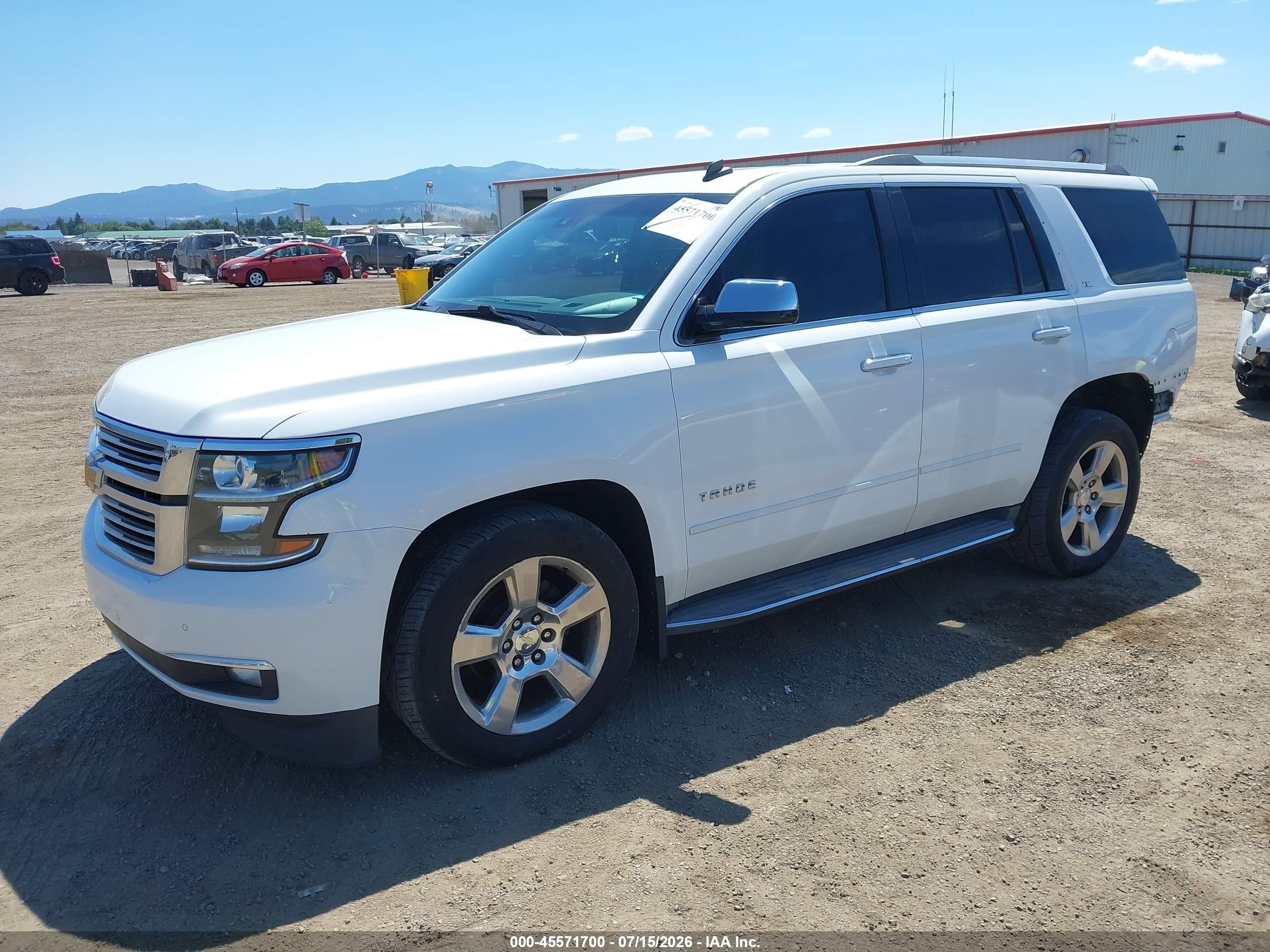 2015 Chevrolet Tahoe Ltz White vin: 1GNSKCKC2FR252677