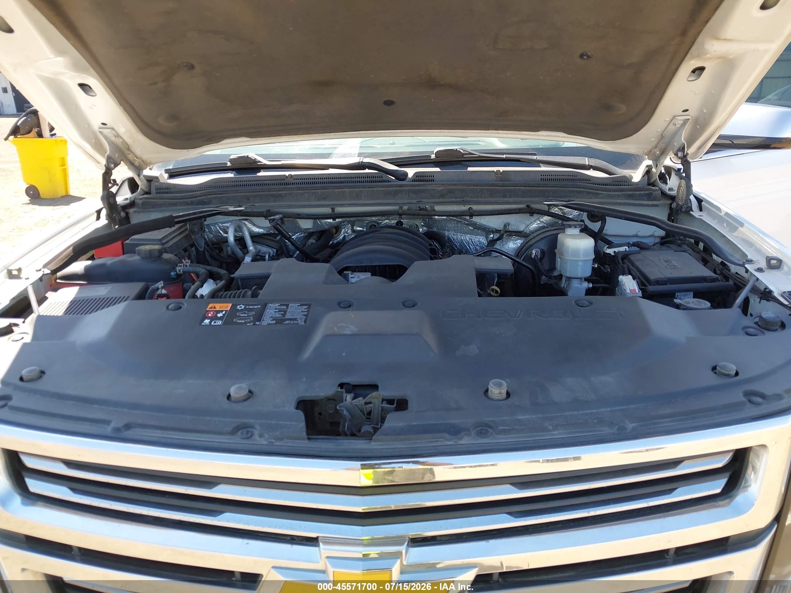 2015 Chevrolet Tahoe Ltz White vin: 1GNSKCKC2FR252677