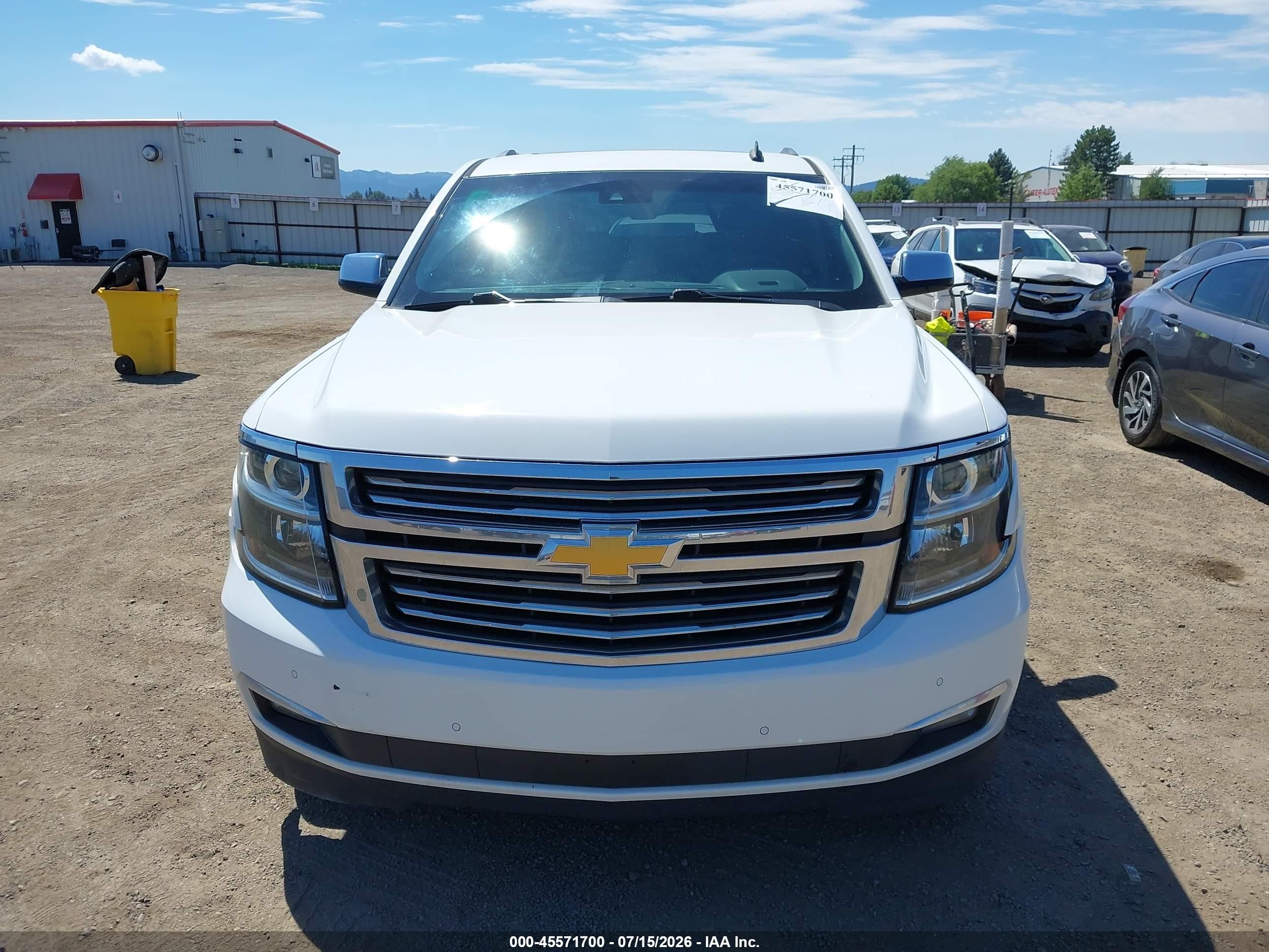 2015 Chevrolet Tahoe Ltz White vin: 1GNSKCKC2FR252677