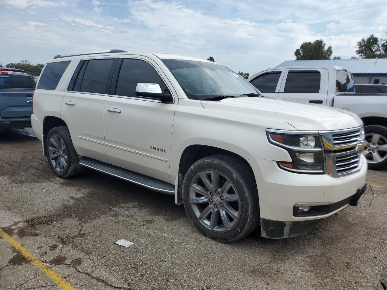 2015 Chevrolet Tahoe K1500 Ltz Beige vin: 1GNSKCKC2FR276316