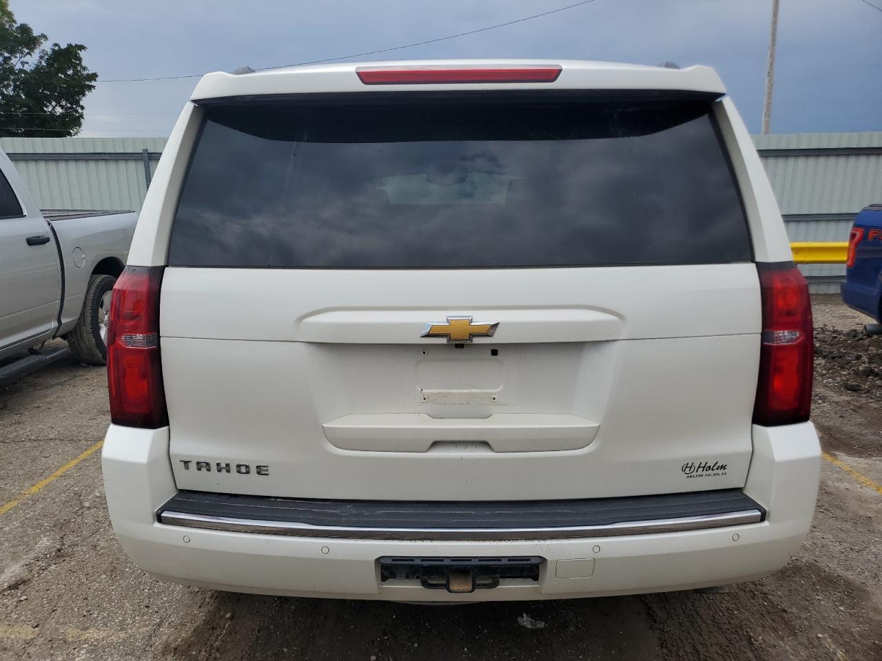 2015 Chevrolet Tahoe K1500 Ltz Beige vin: 1GNSKCKC2FR276316