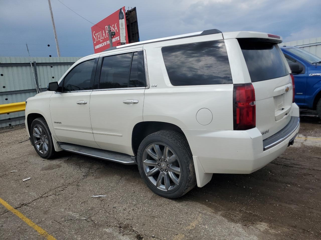 2015 Chevrolet Tahoe K1500 Ltz Beige vin: 1GNSKCKC2FR276316
