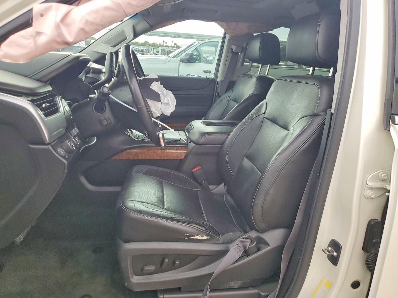 2015 Chevrolet Tahoe K1500 Ltz White vin: 1GNSKCKC3FR146108