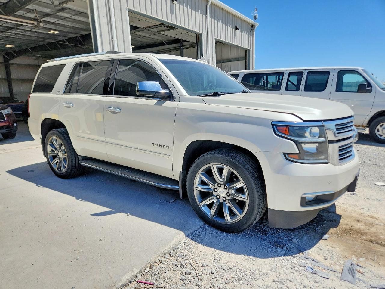 2015 Chevrolet Tahoe K1500 Ltz Cream vin: 1GNSKCKC3FR645670