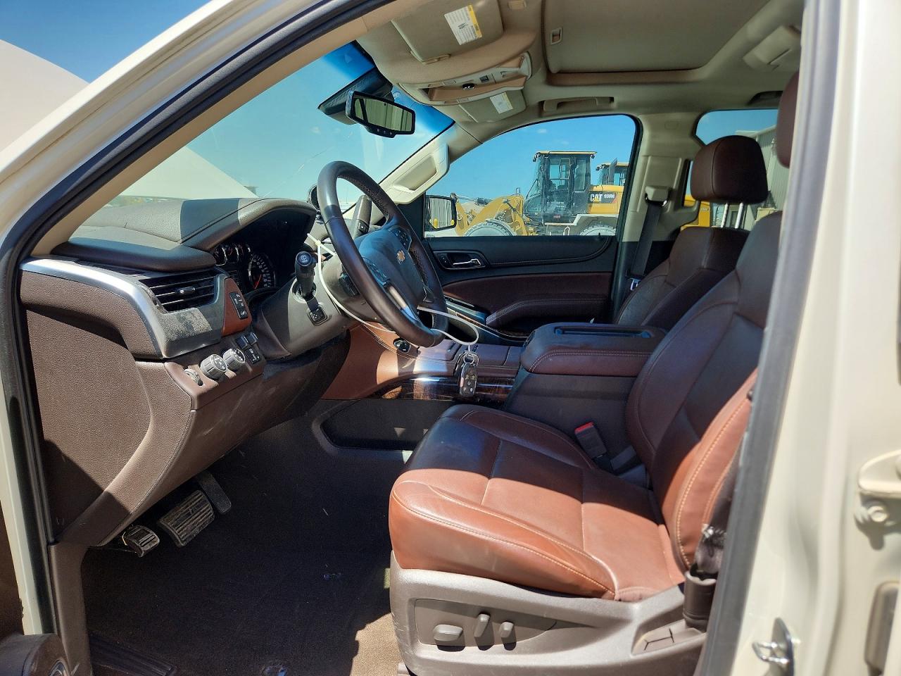 2015 Chevrolet Tahoe K1500 Ltz Cream vin: 1GNSKCKC3FR645670