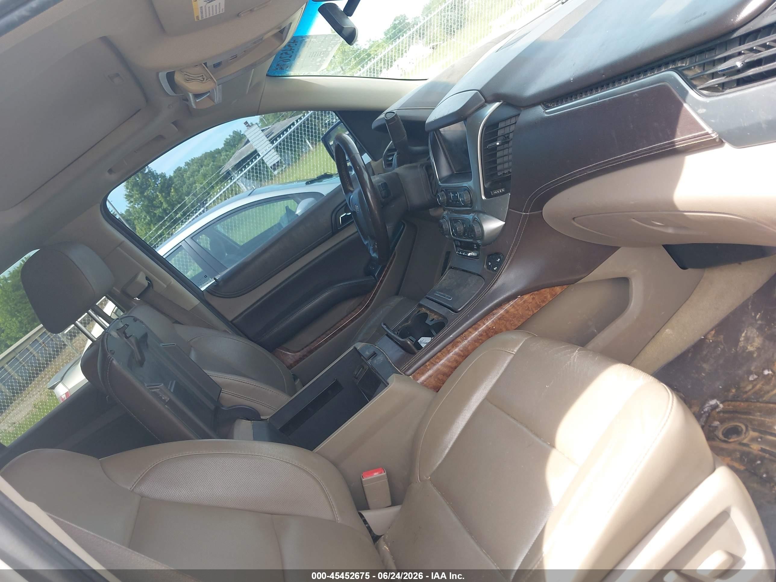 2015 Chevrolet Tahoe Ltz White vin: 1GNSKCKC3FR721906