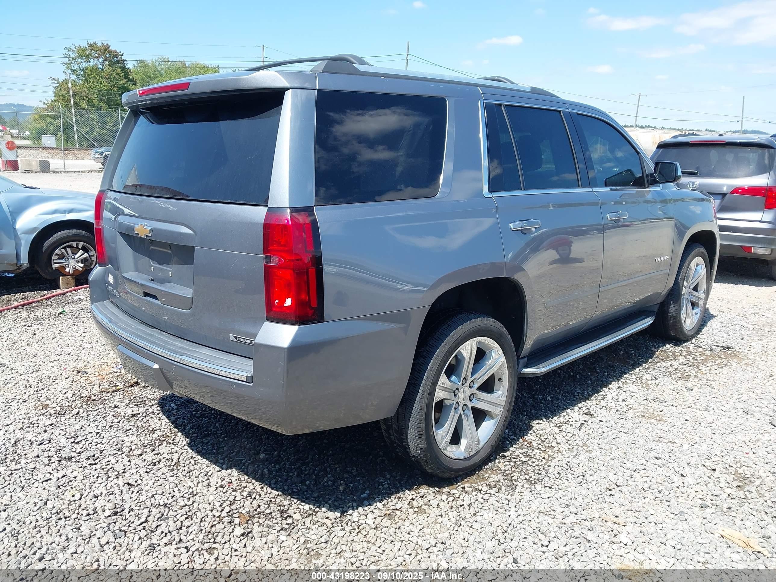 2018 Chevrolet Tahoe Premier Серый vin: 1GNSKCKC3JR170241