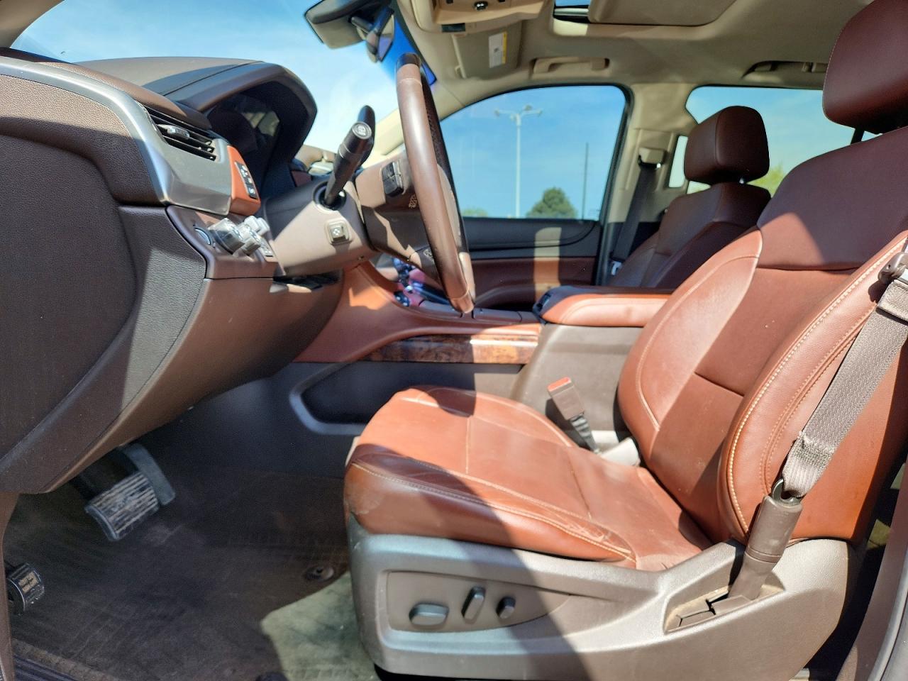 2015 Chevrolet Tahoe K1500 Ltz Серебряный vin: 1GNSKCKC4FR178758