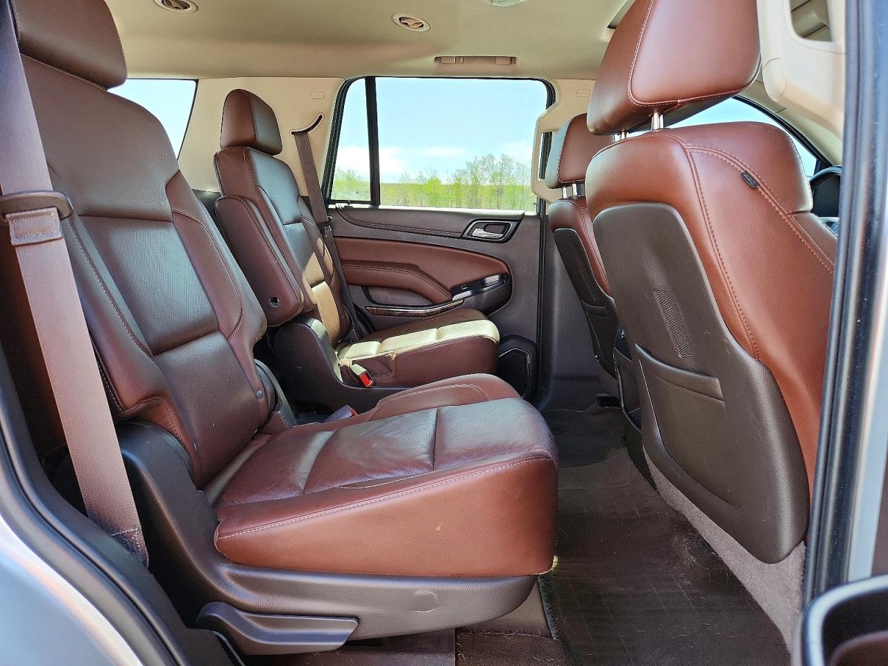2015 Chevrolet Tahoe K1500 Ltz Серебряный vin: 1GNSKCKC4FR178758
