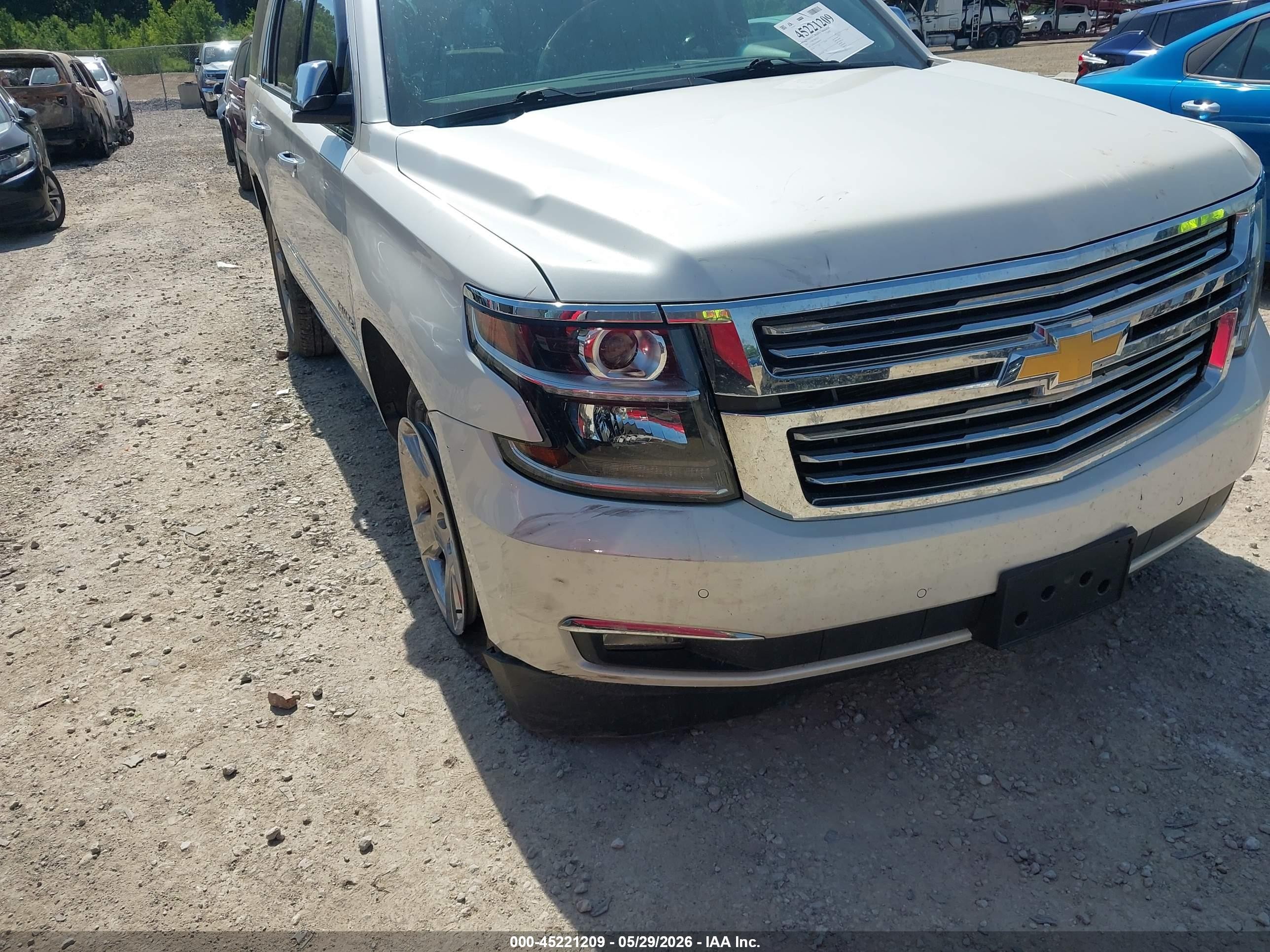 2015 Chevrolet Tahoe Ltz White vin: 1GNSKCKC4FR682839