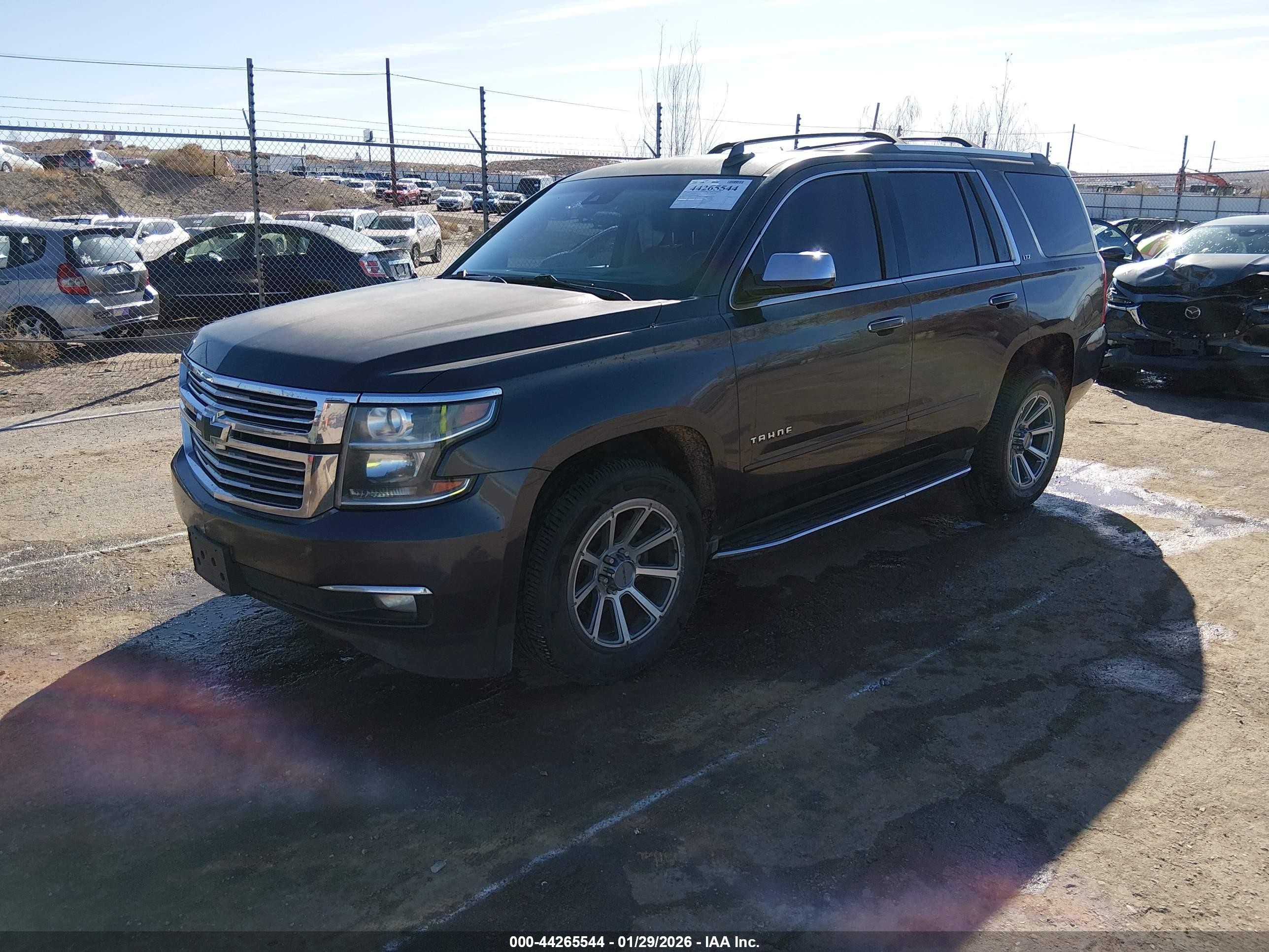 2016 Chevrolet Tahoe Ltz Серый vin: 1GNSKCKC4GR119839