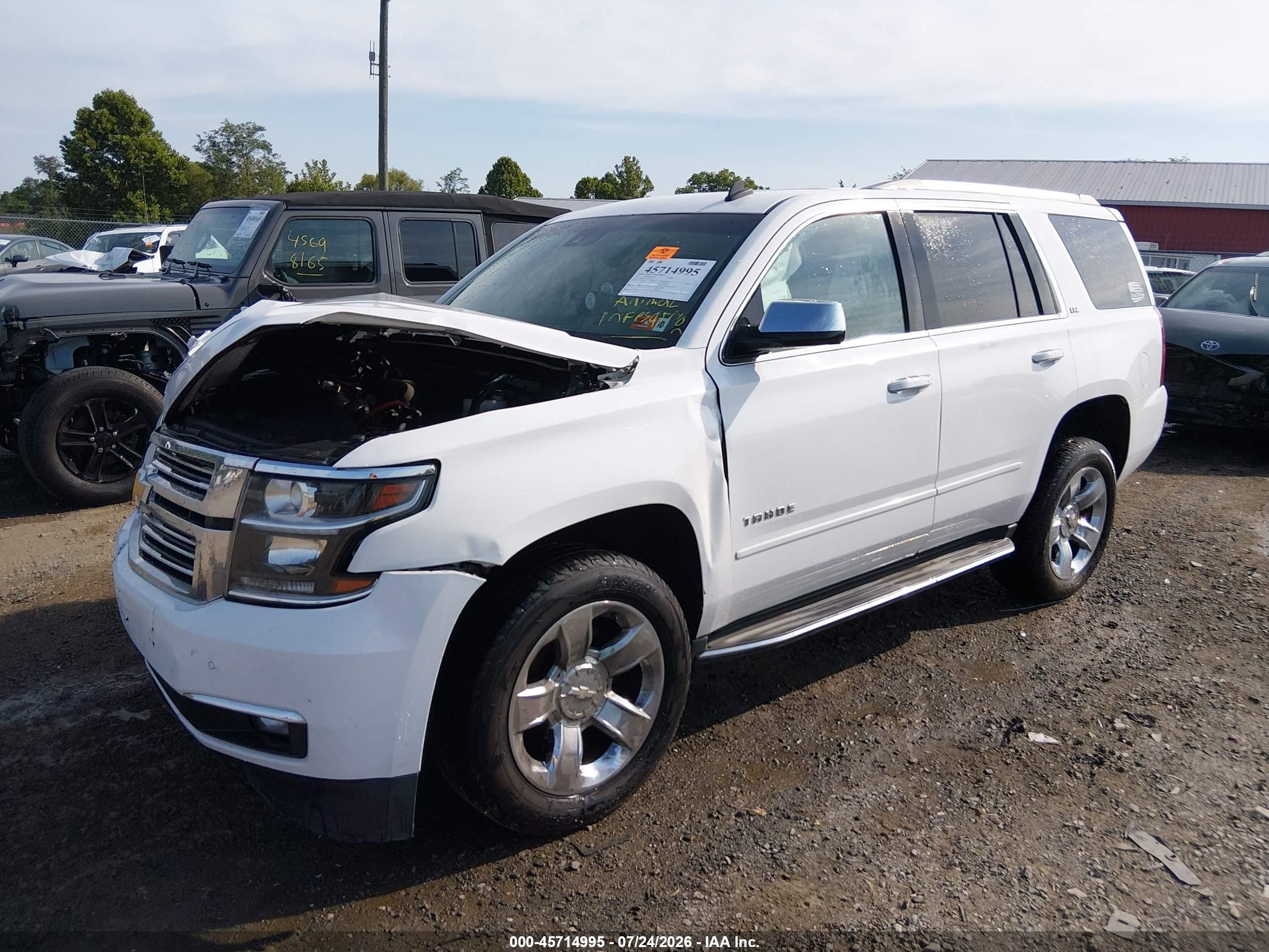 2015 Chevrolet Tahoe Ltz White vin: 1GNSKCKC5FR105012