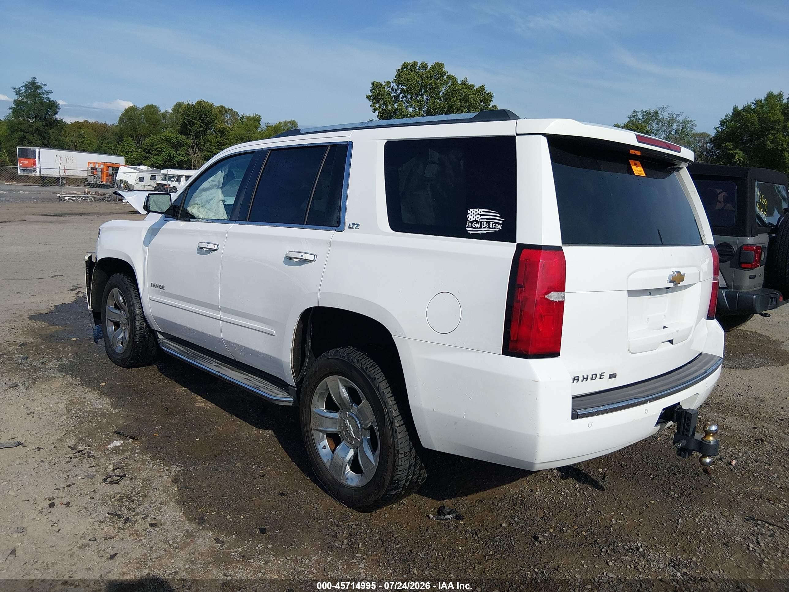 2015 Chevrolet Tahoe Ltz White vin: 1GNSKCKC5FR105012
